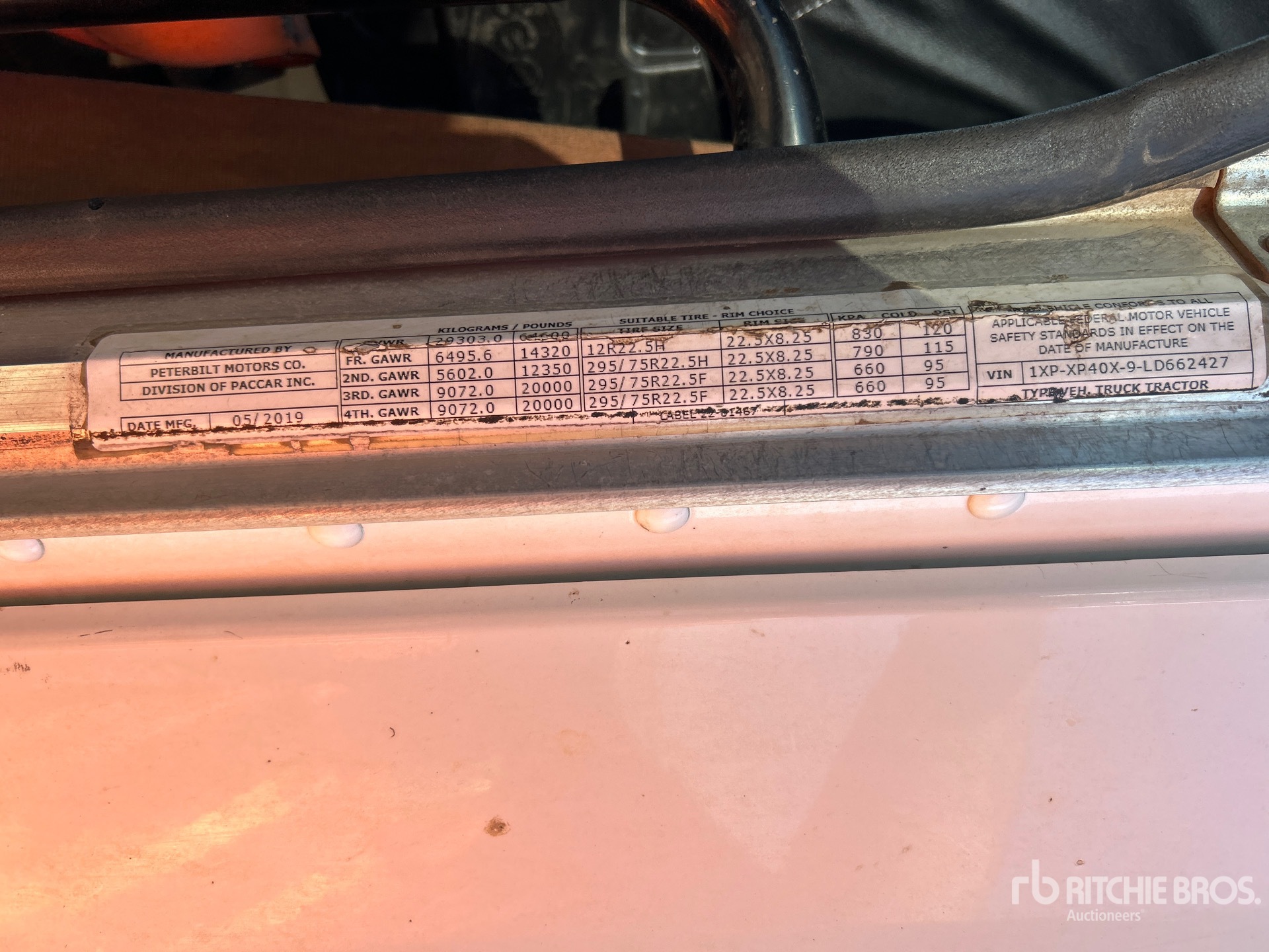 2020 Peterbilt 389