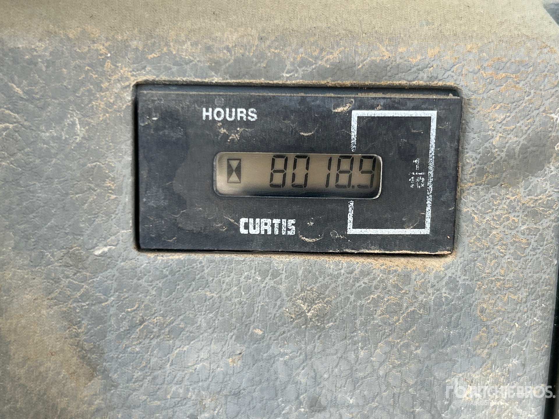 General Appearance with Hour Meter / Odometer