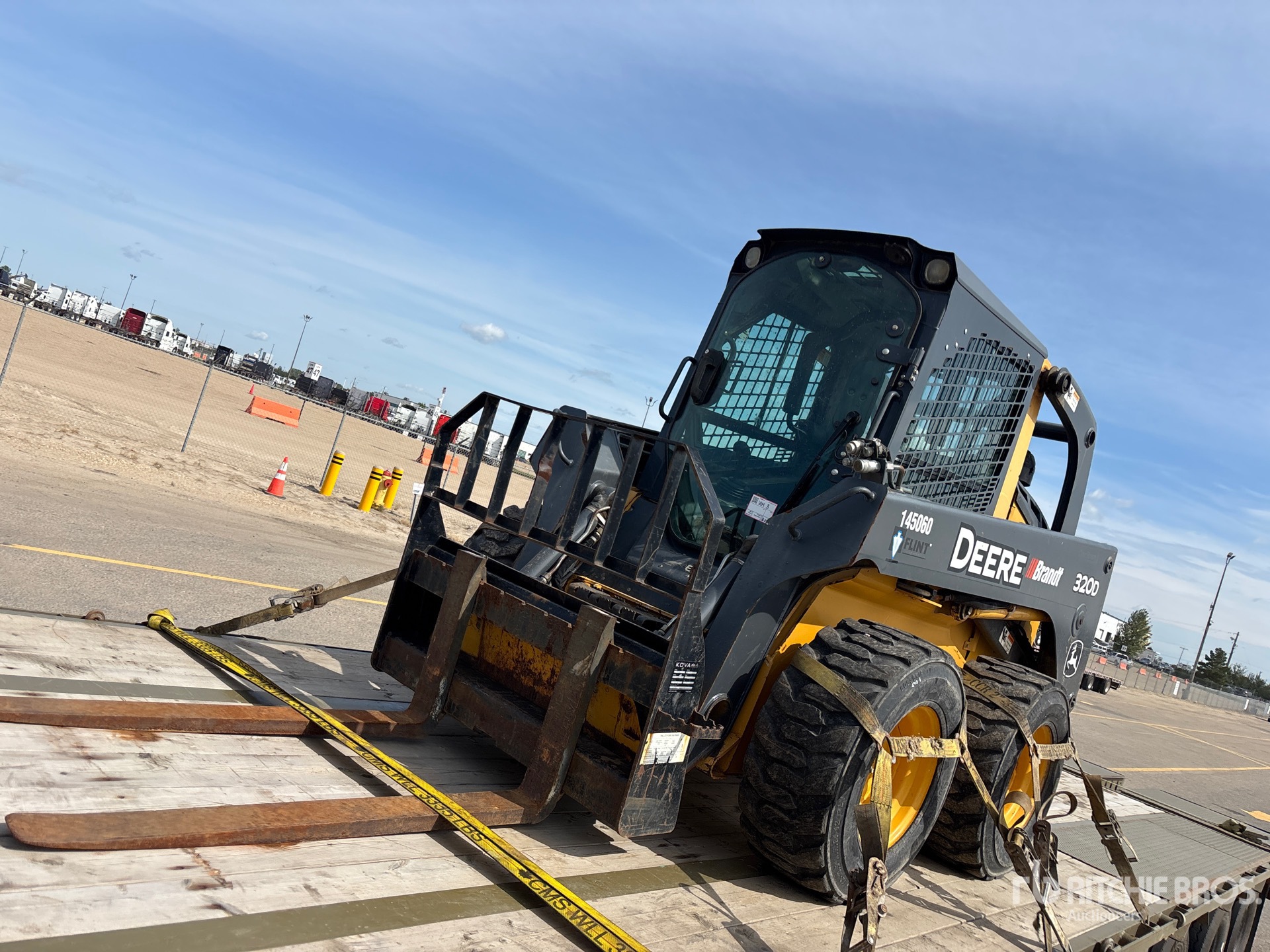 2013 John Deere 320D