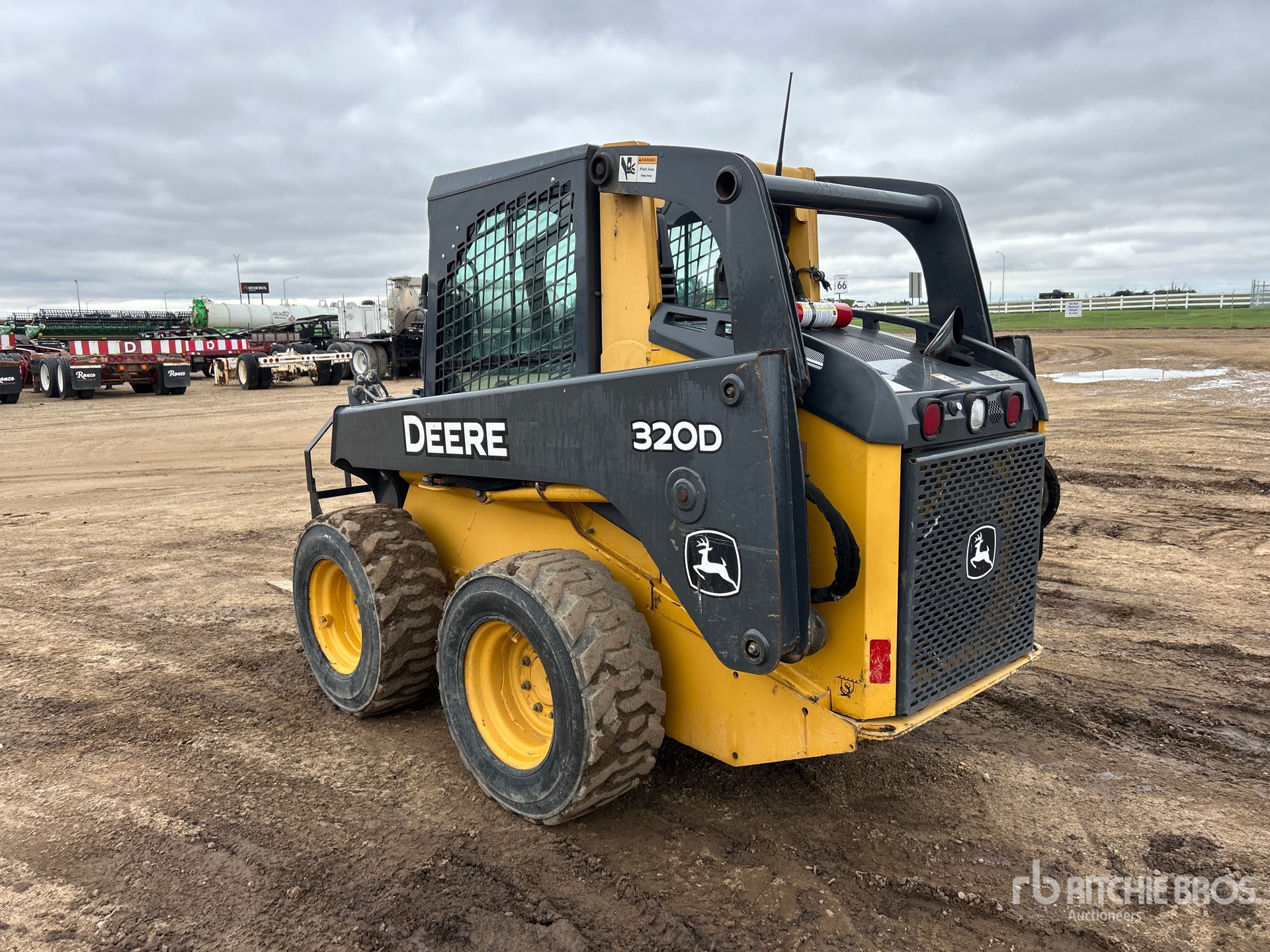2013 John Deere 320D