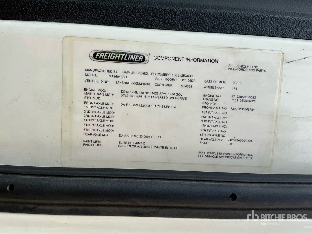 2019 Freightliner CASCADIA 126