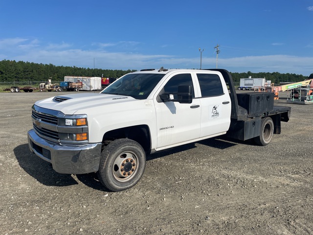 2018 Chevrolet Silverado 3500HD 4x4 Crew Cab Flatbed Truck 2018 Chevrolet Silverado 3500HD 4x4 Crew Cab Flatbed Truck