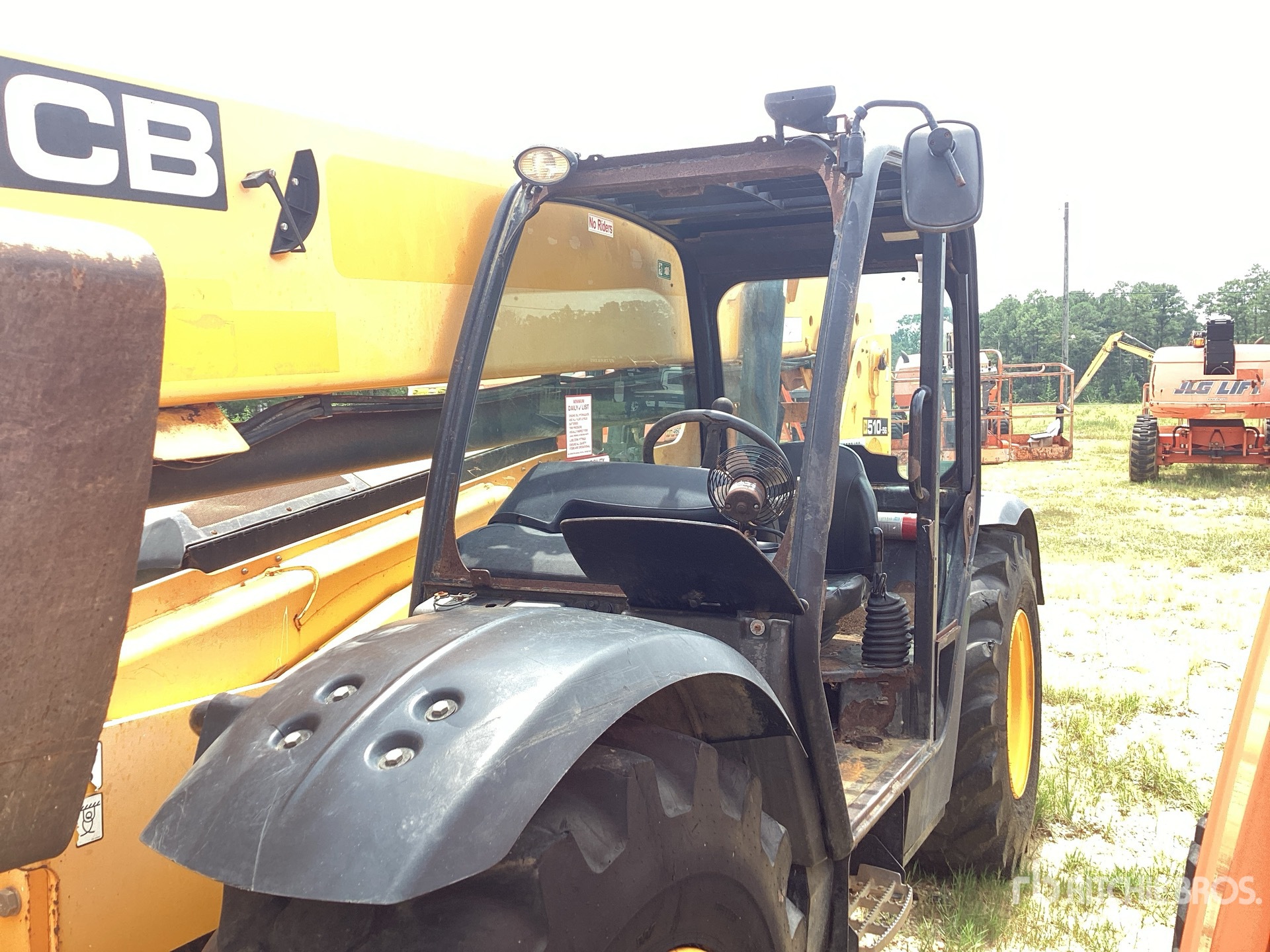 2018 JCB 510-56