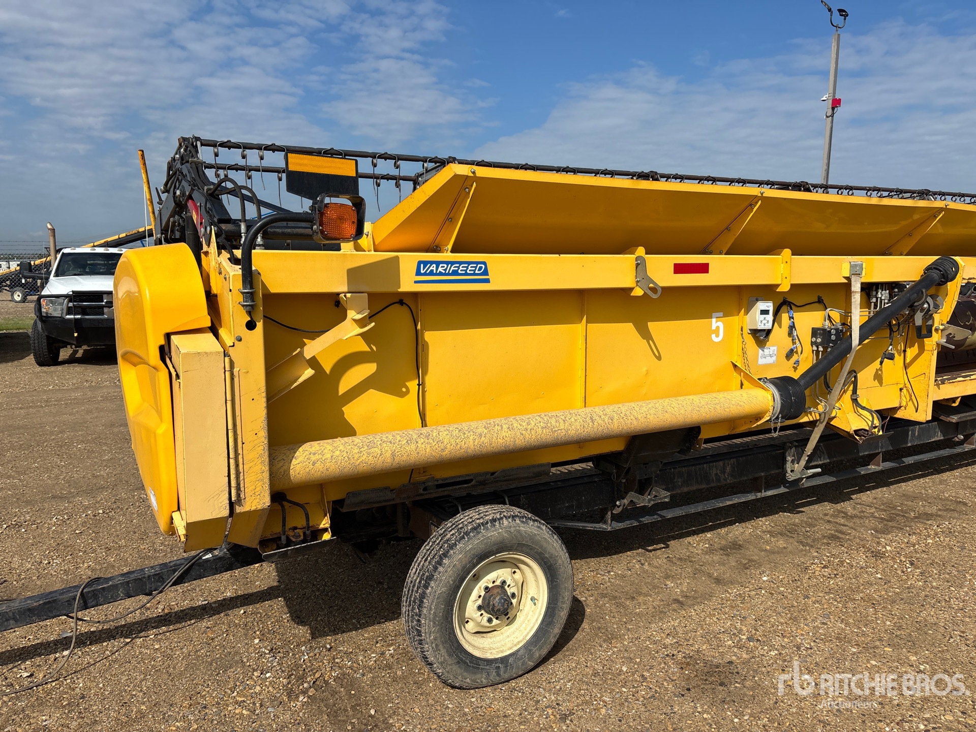 2013 New Holland 35 G