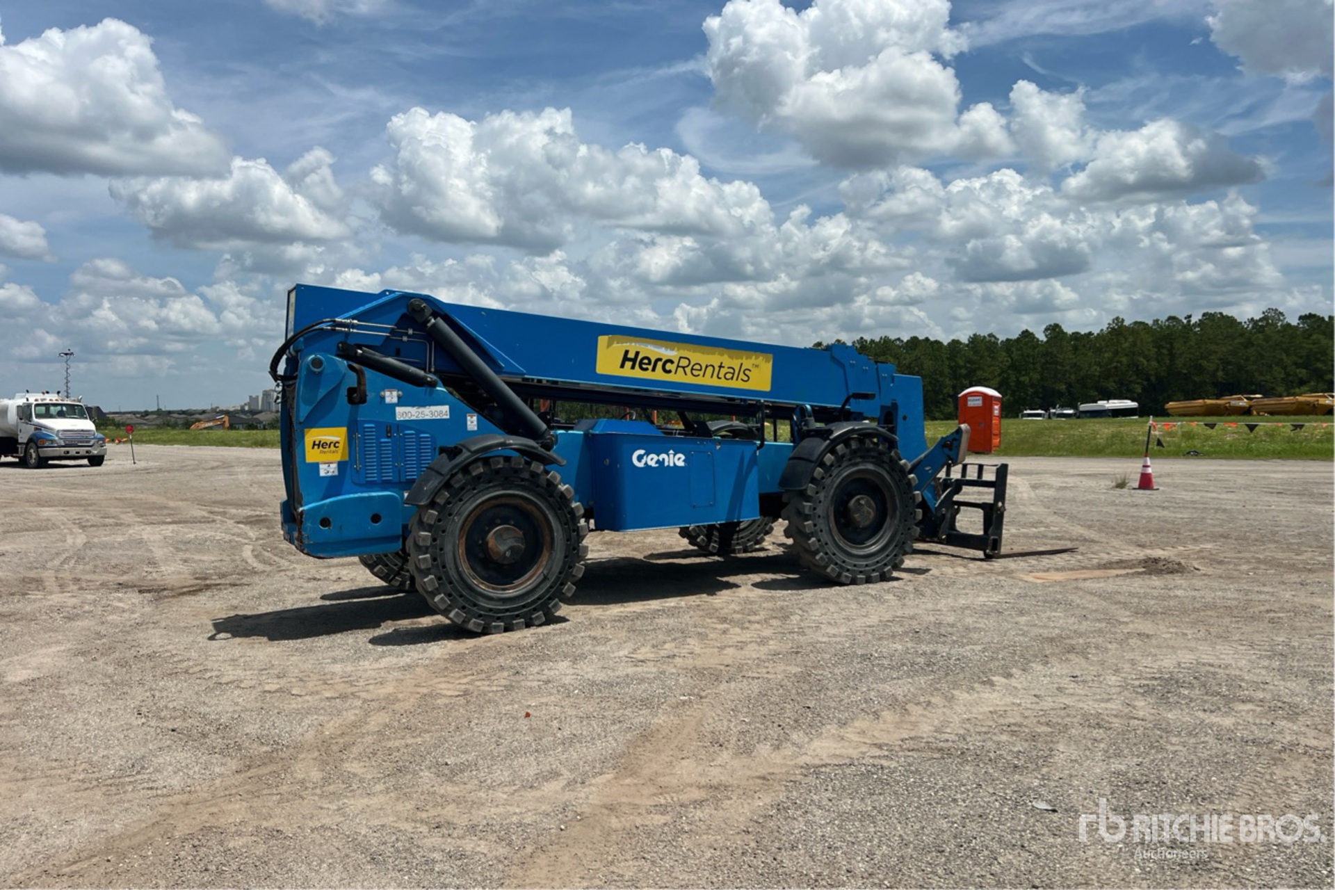 2019 Genie GTH-1056