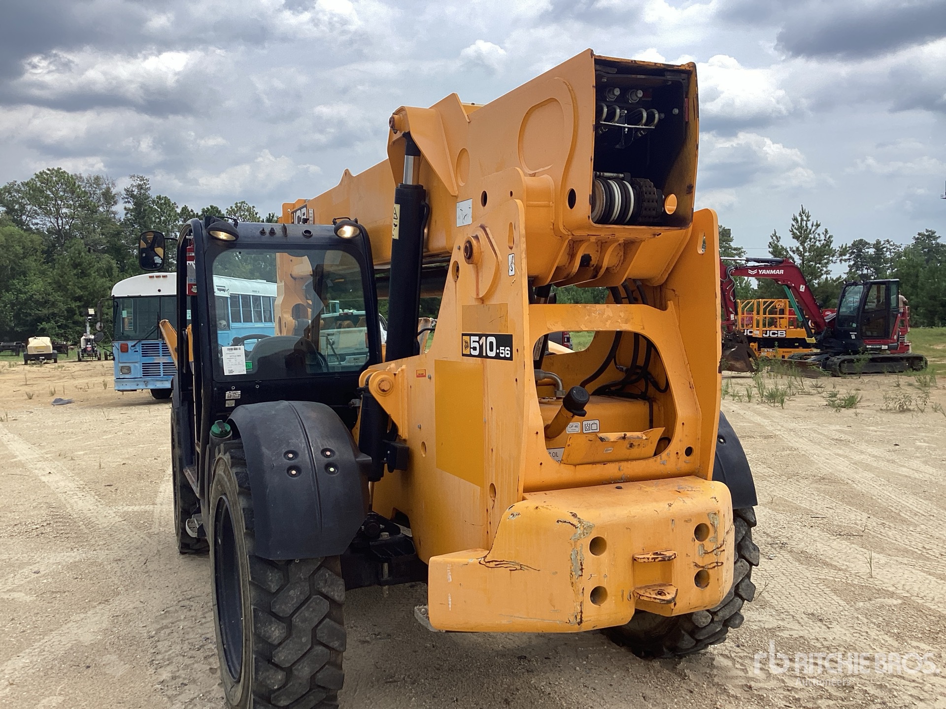 2022 JCB 510-56