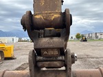 v2 Chassis - Excavator with Pin and Bushings Stick to Bucket