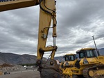 Hydraulics with Bucket Cylinder