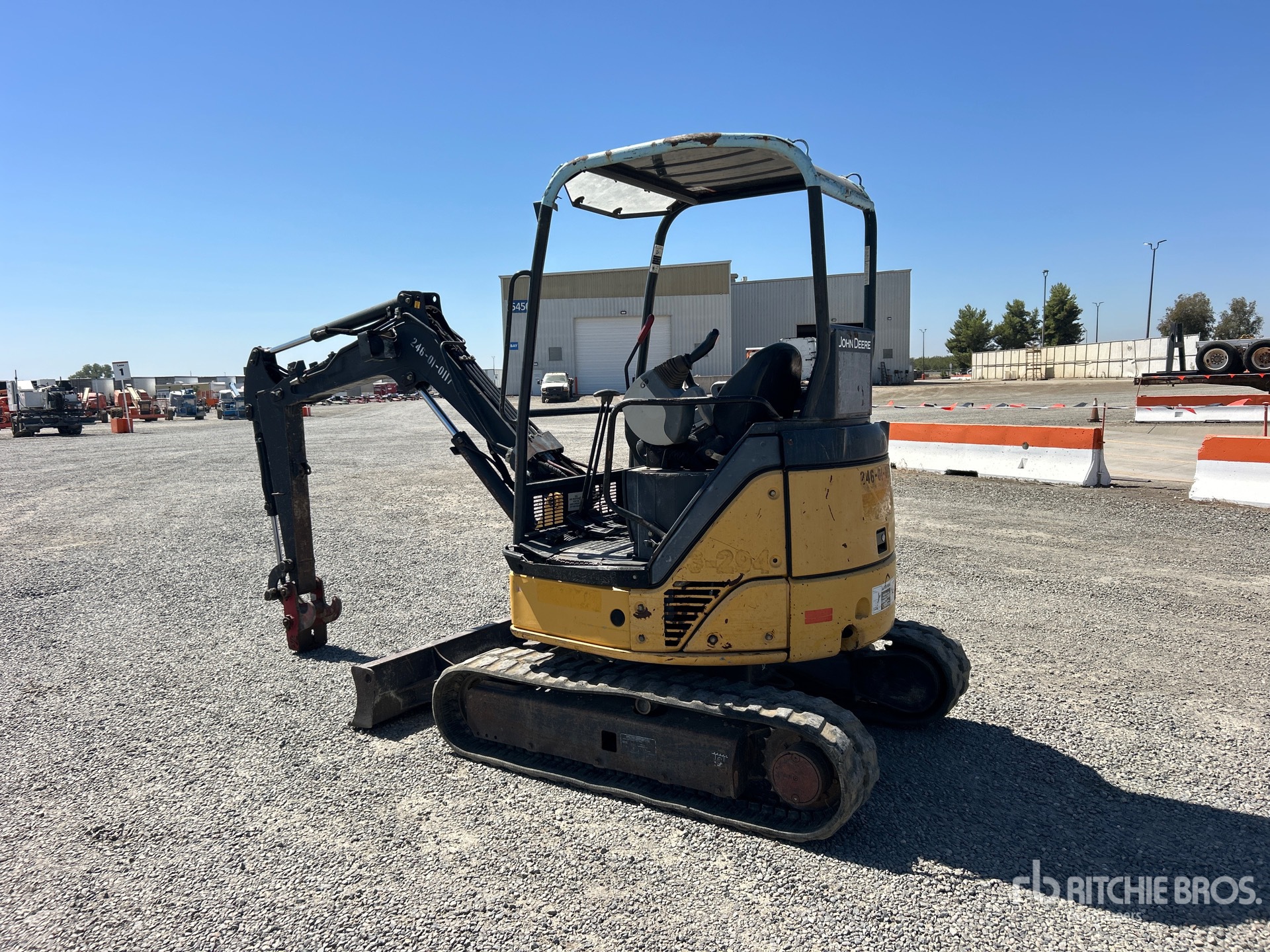 2011 John Deere 27D