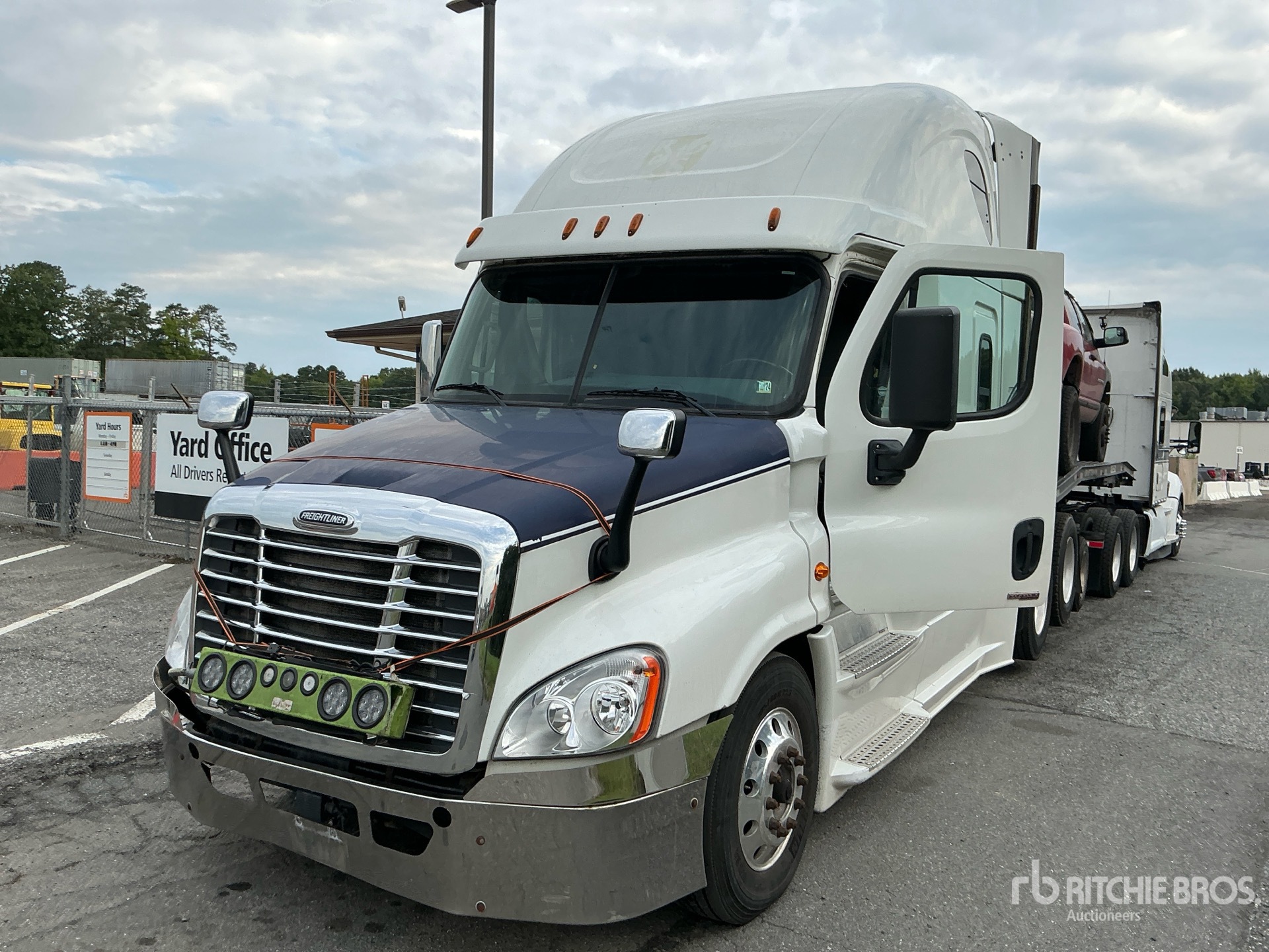 2017 Freightliner CASCADIA 125
