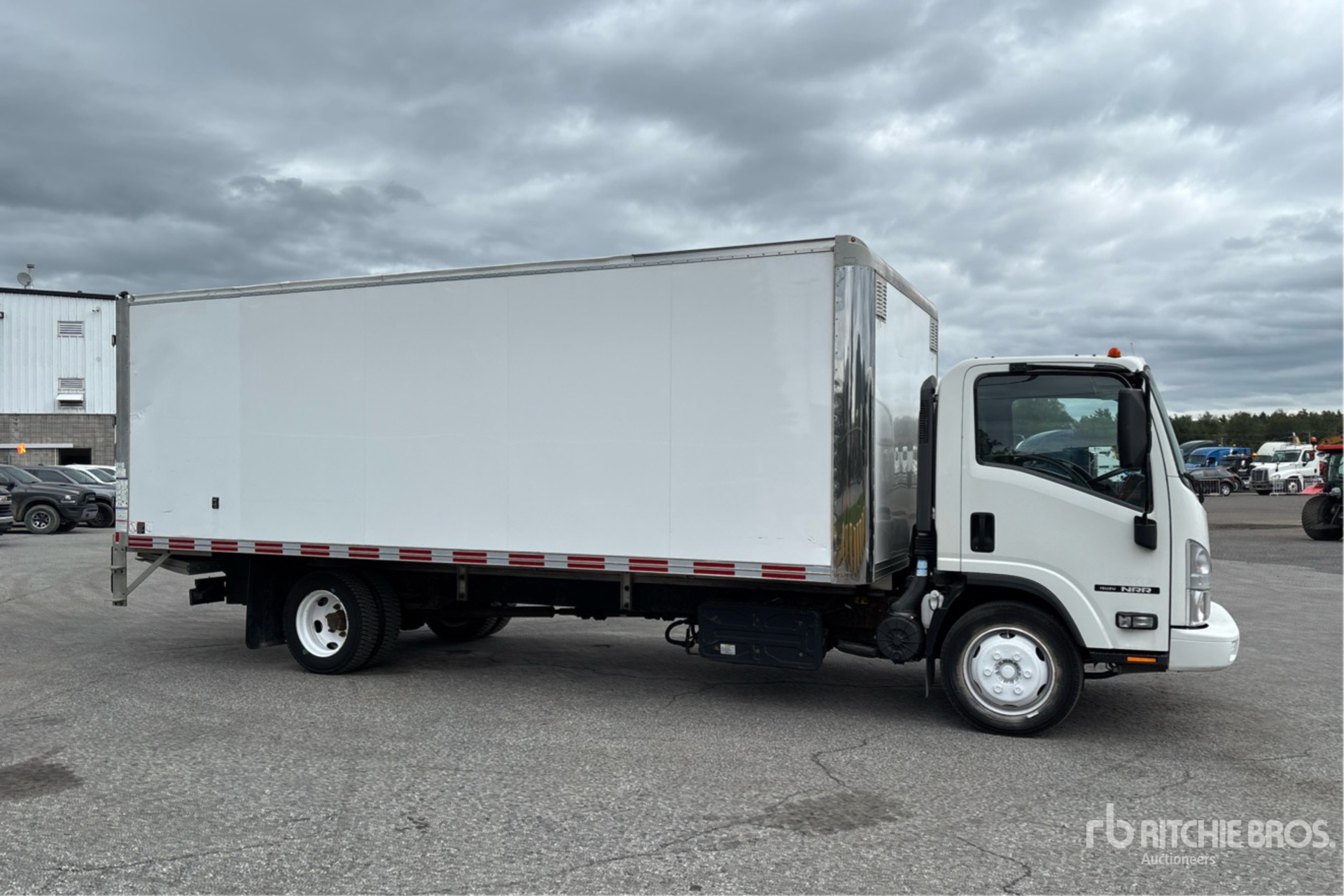 2020 Isuzu NRR
