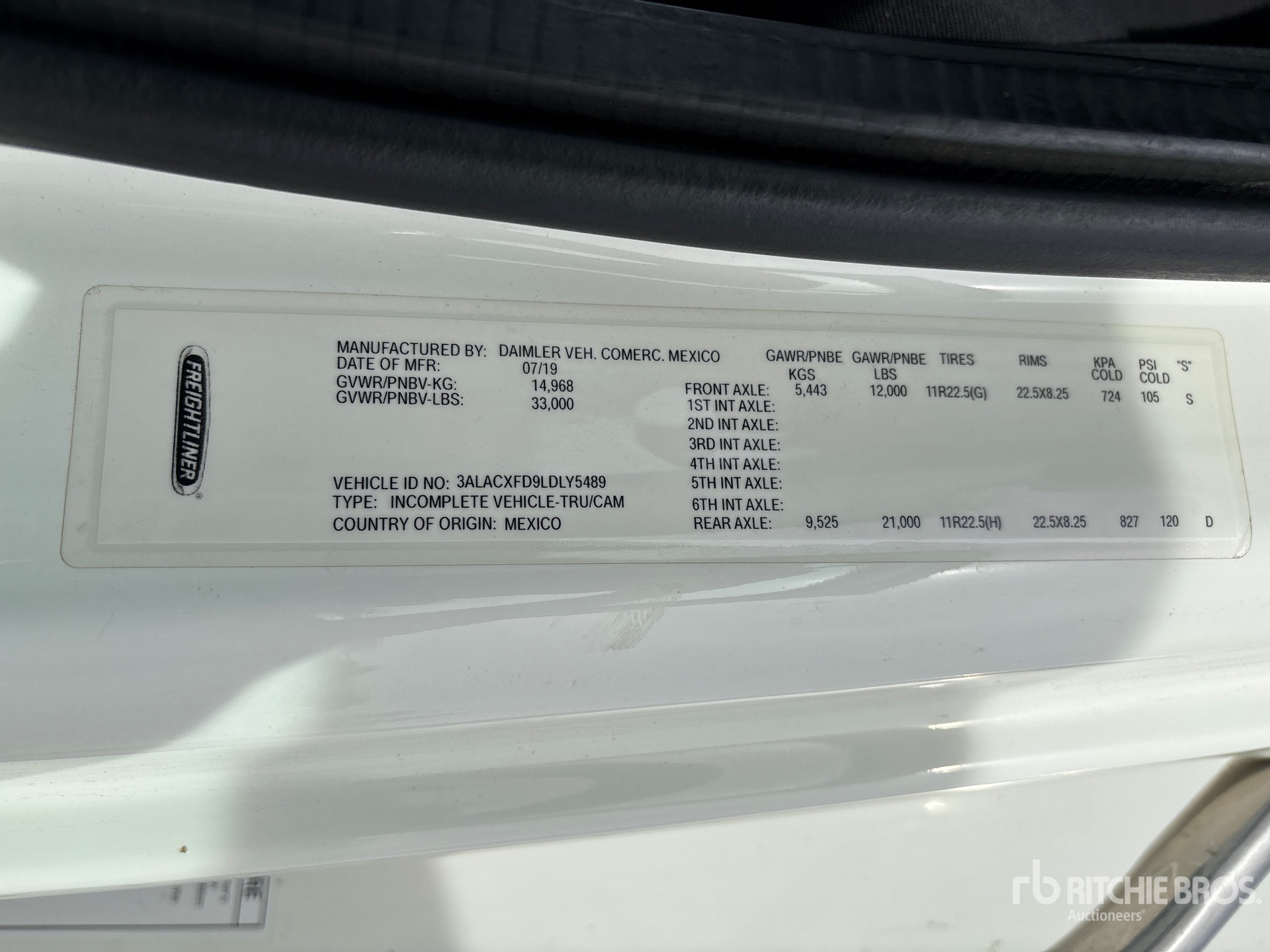 2020 Freightliner M2
