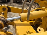 Hydraulics with Ripper Cylinders