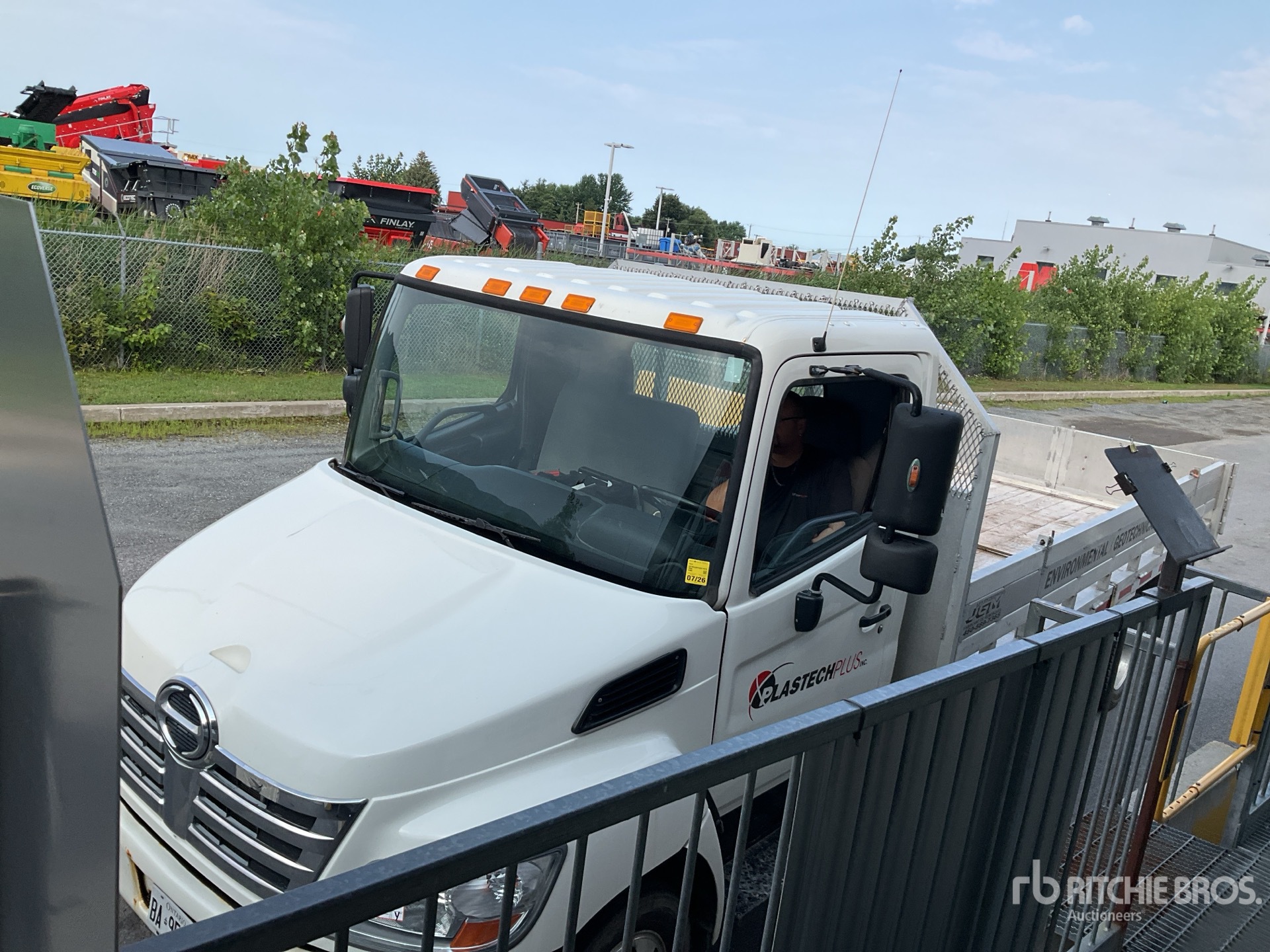 2008 Hino 185