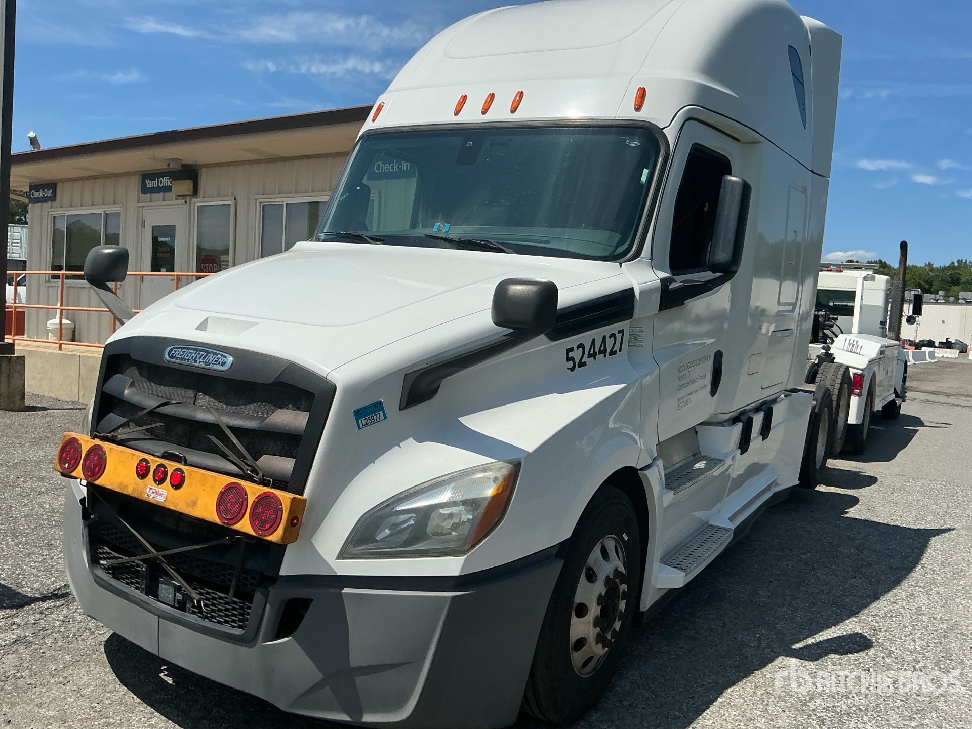 2019 Freightliner CASCADIA 126