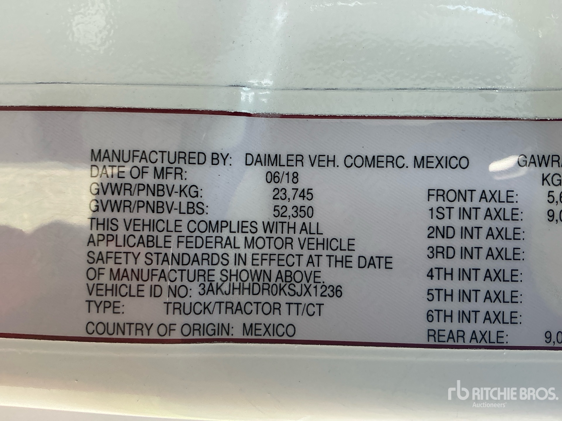2019 Freightliner CASCADIA 126