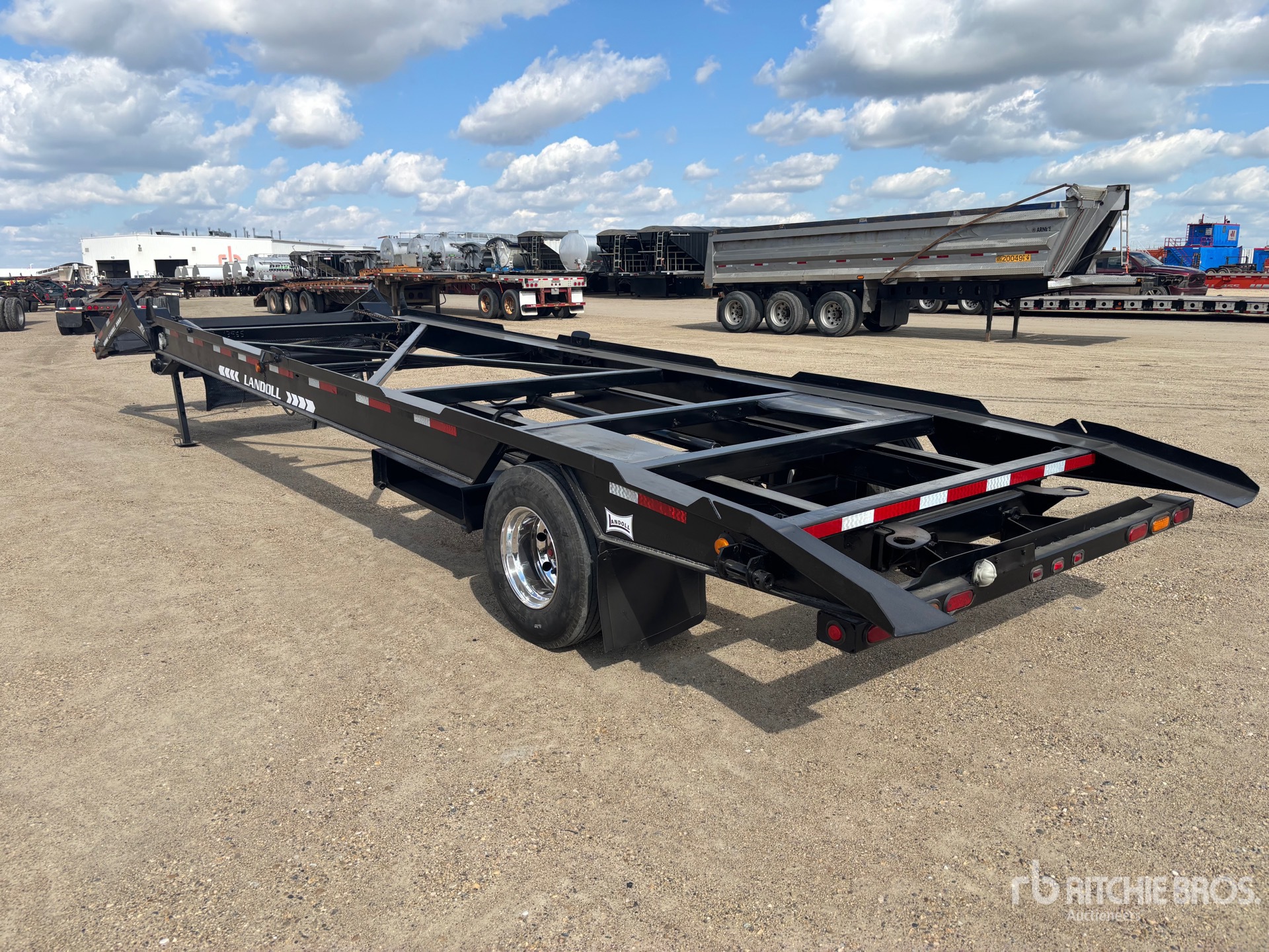 2004 Landoll 35 ft S/A