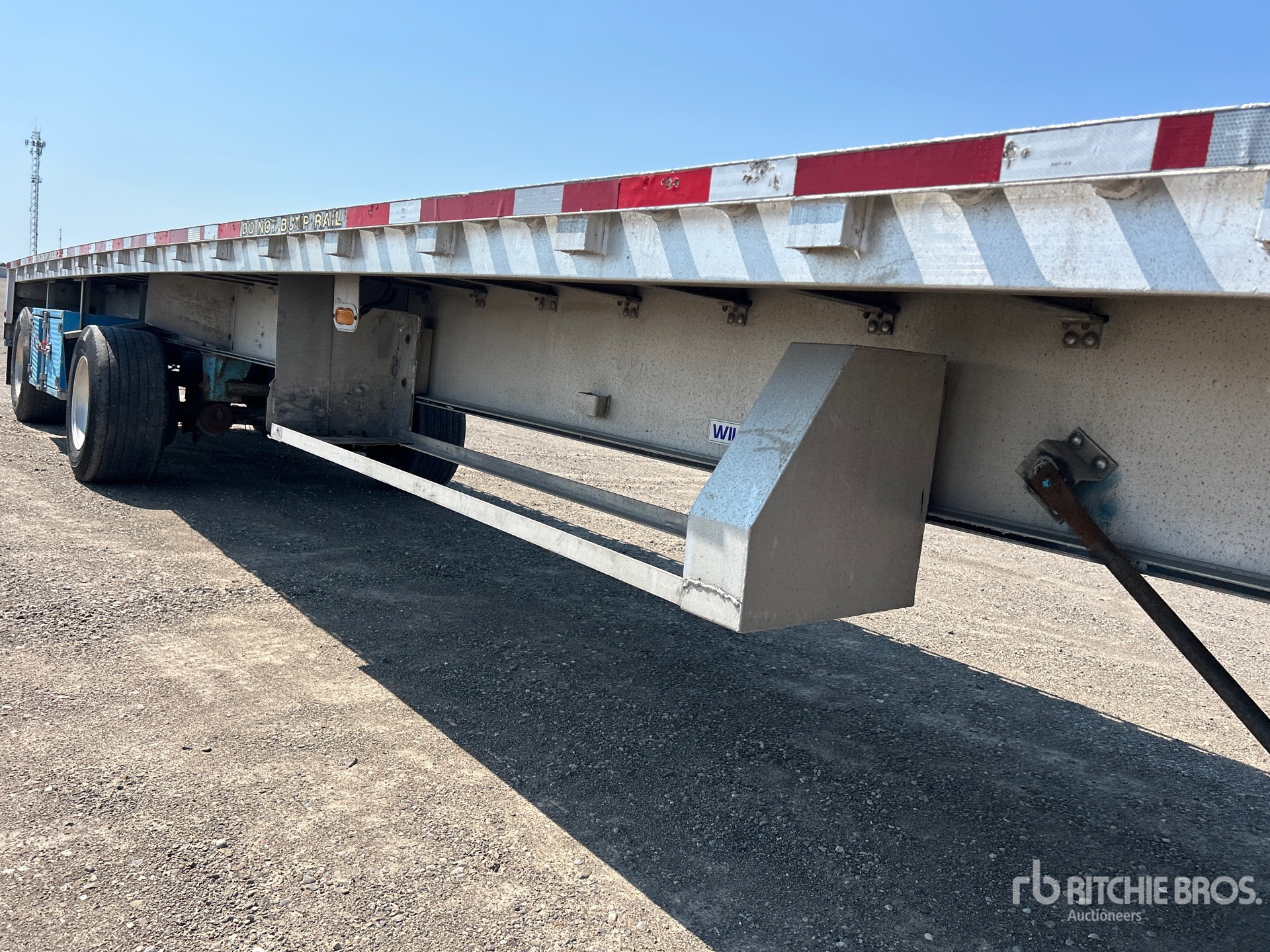 2004 Wilson 48 ft T/A Spread Axle