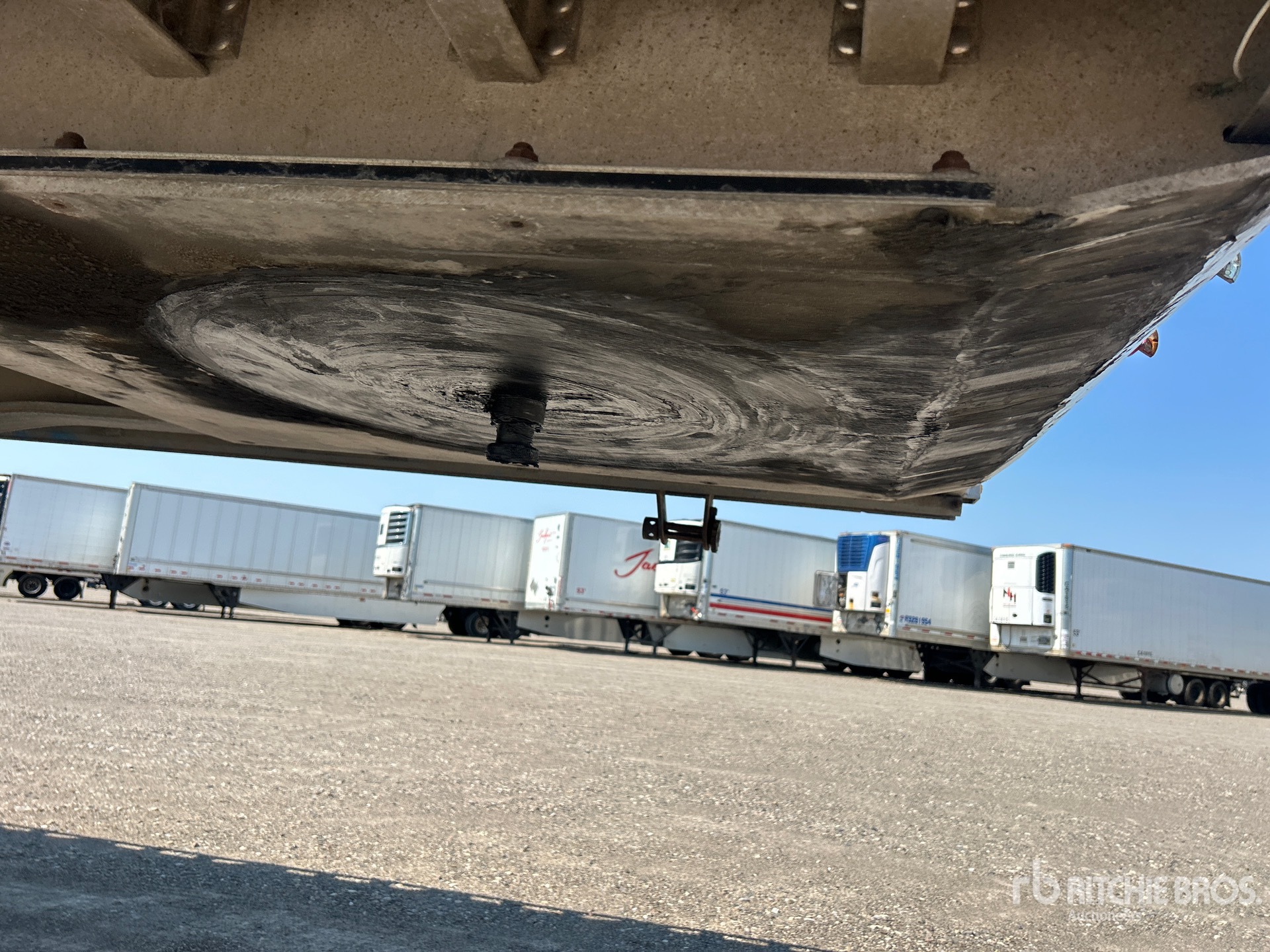 2004 Wilson 48 ft T/A Spread Axle