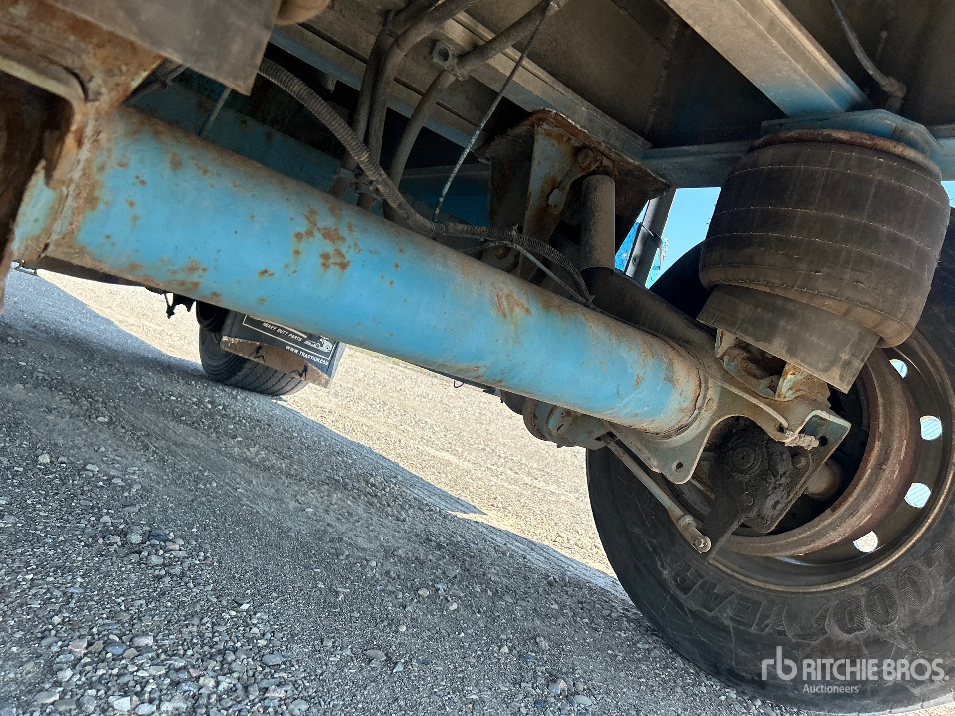 2004 Wilson 48 ft T/A Spread Axle