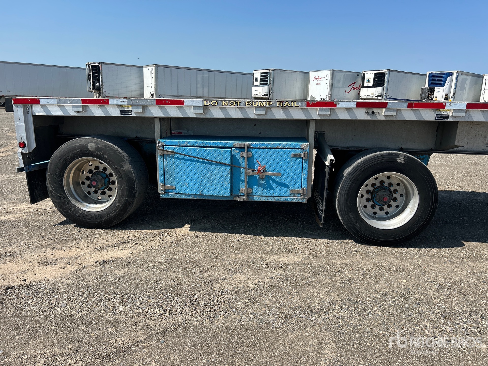 2004 Wilson 48 ft T/A Spread Axle