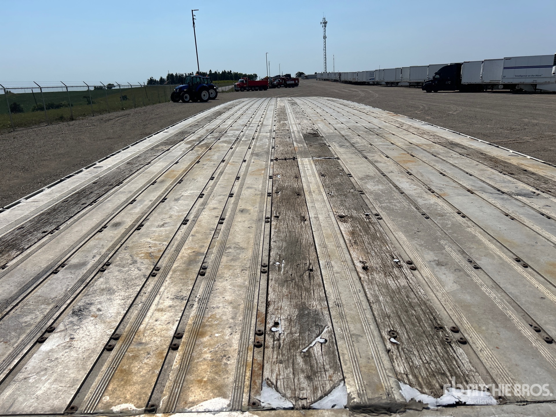 2004 Wilson 48 ft T/A Spread Axle