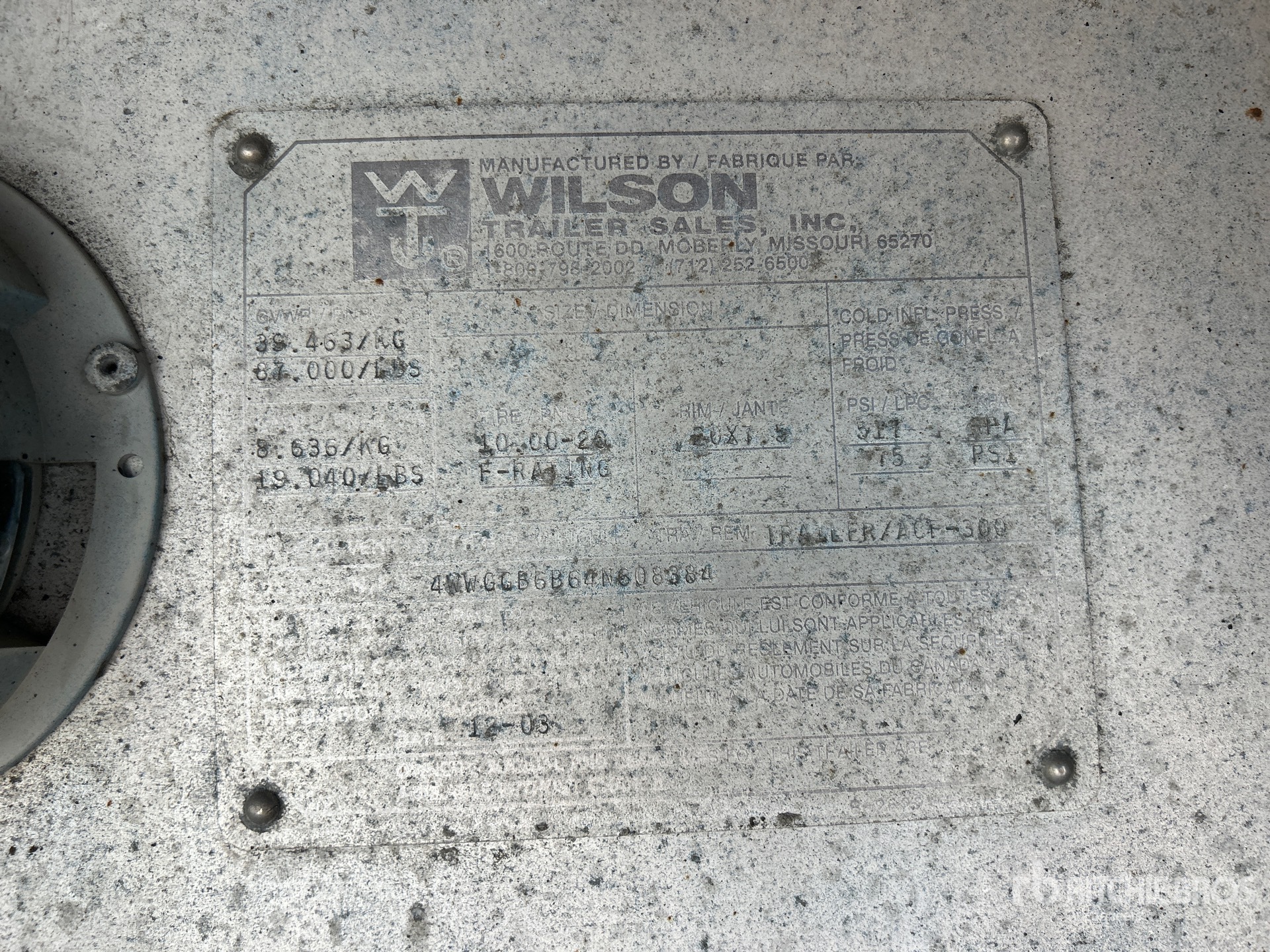 2004 Wilson 48 ft T/A Spread Axle