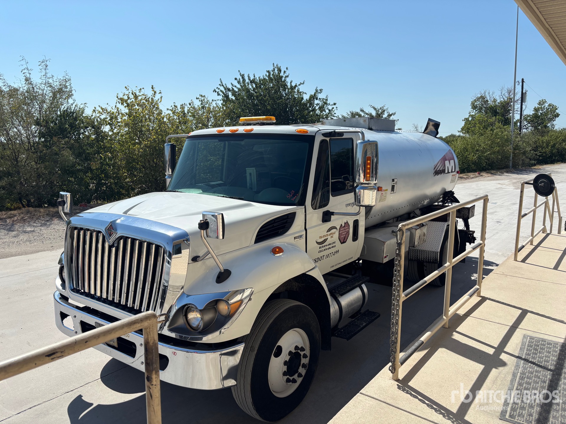 Photo of a 2012 International 7300