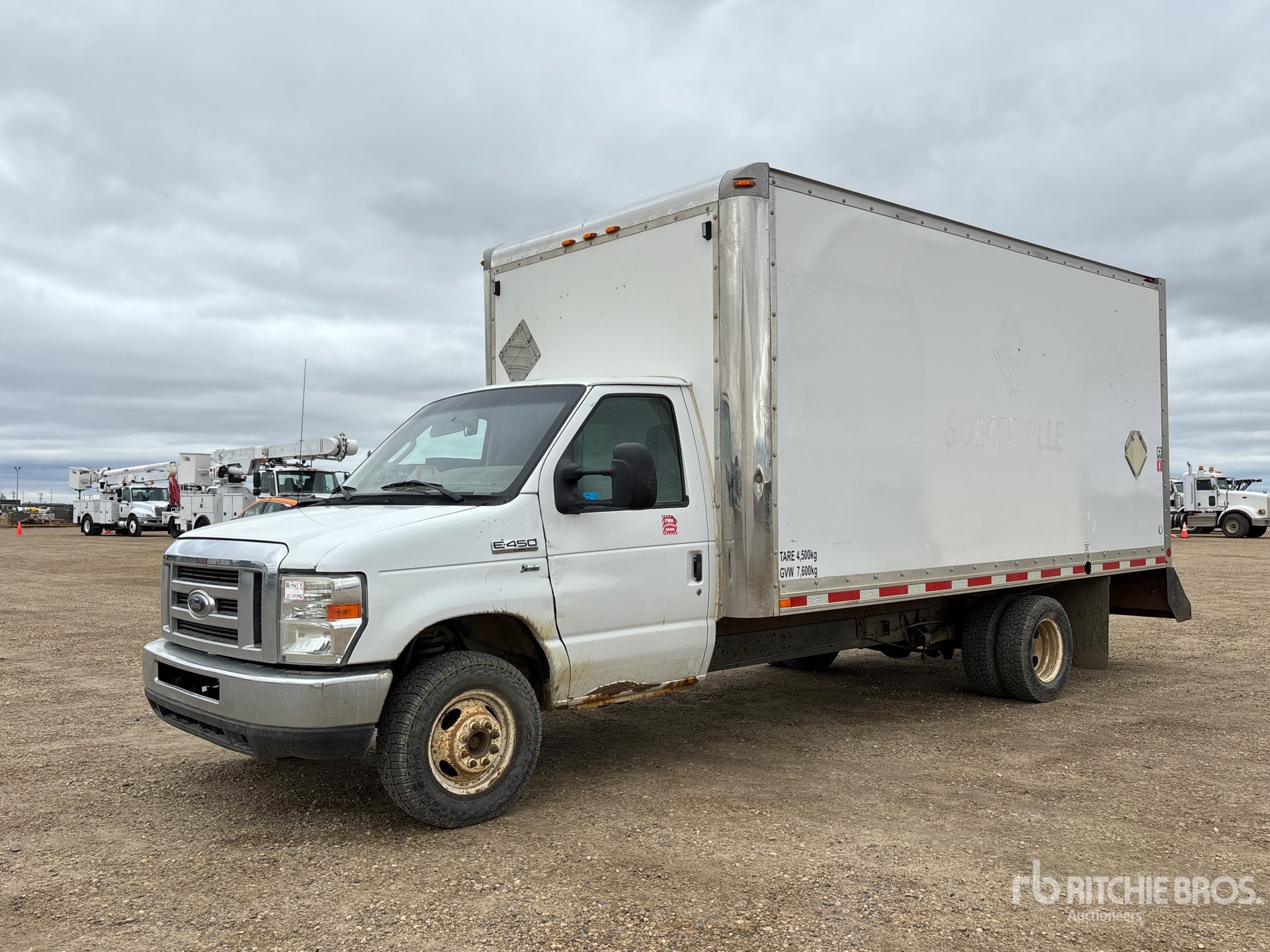 Photo of 2011 Ford ECONOLINE E-450