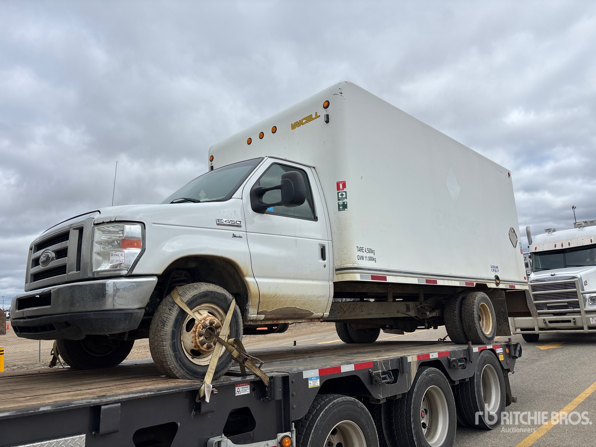 Photo of 2012 Ford ECONOLINE E-450