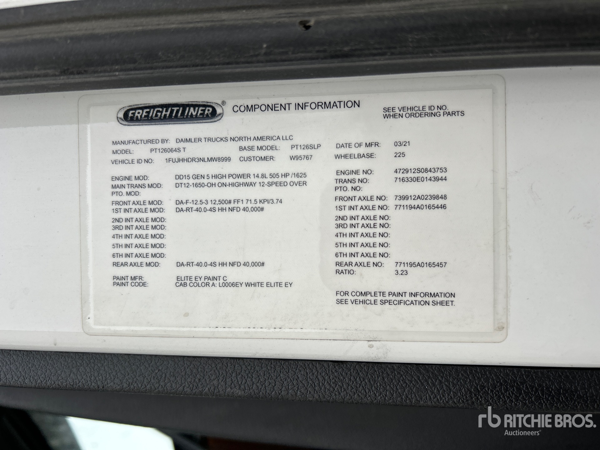 2022 Freightliner CASCADIA 113