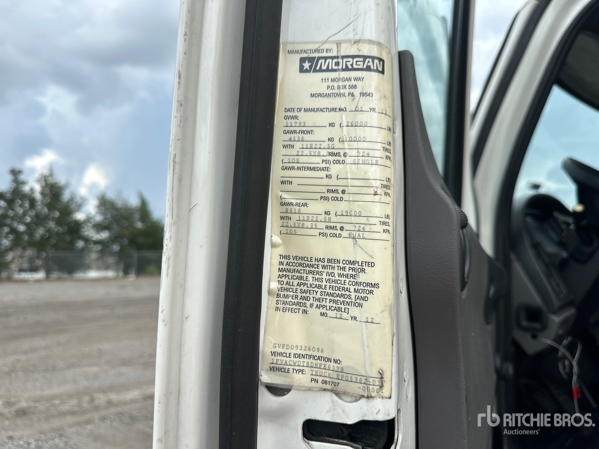 2013 Freightliner M2106
