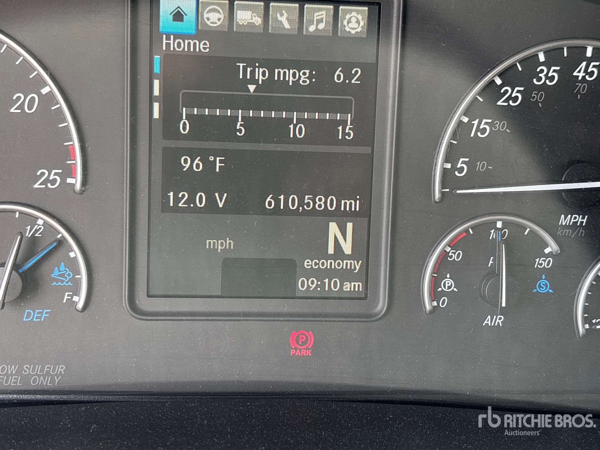 2020 Freightliner CASCADIA 126
