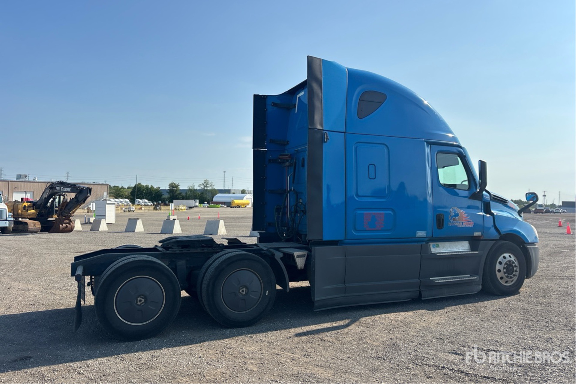 2021 Freightliner CASCADIA 126