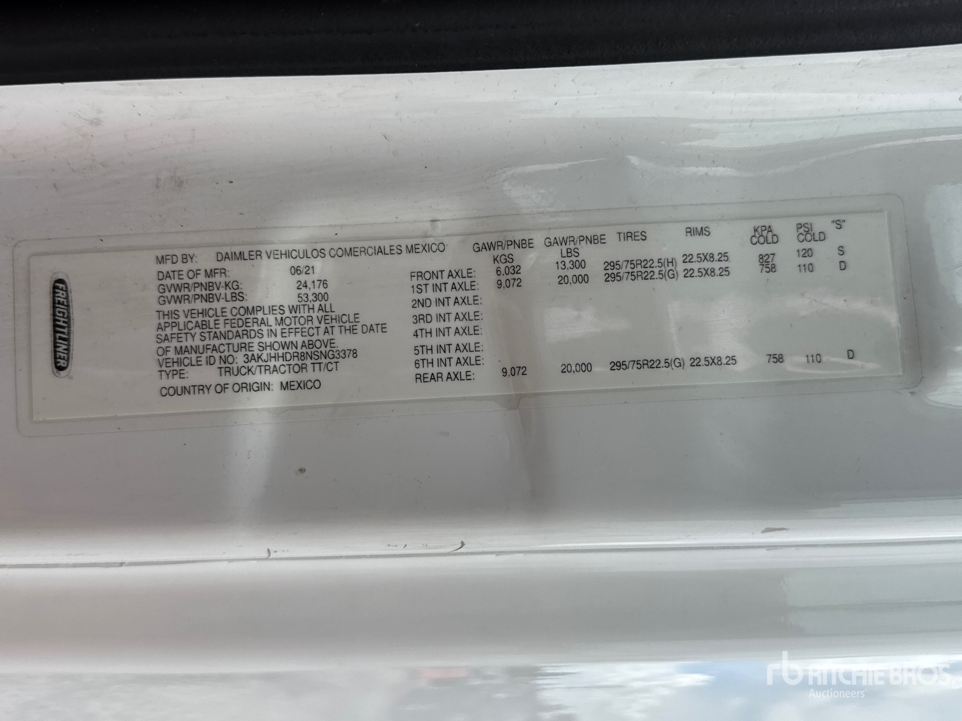 2022 Freightliner CASCADIA 126