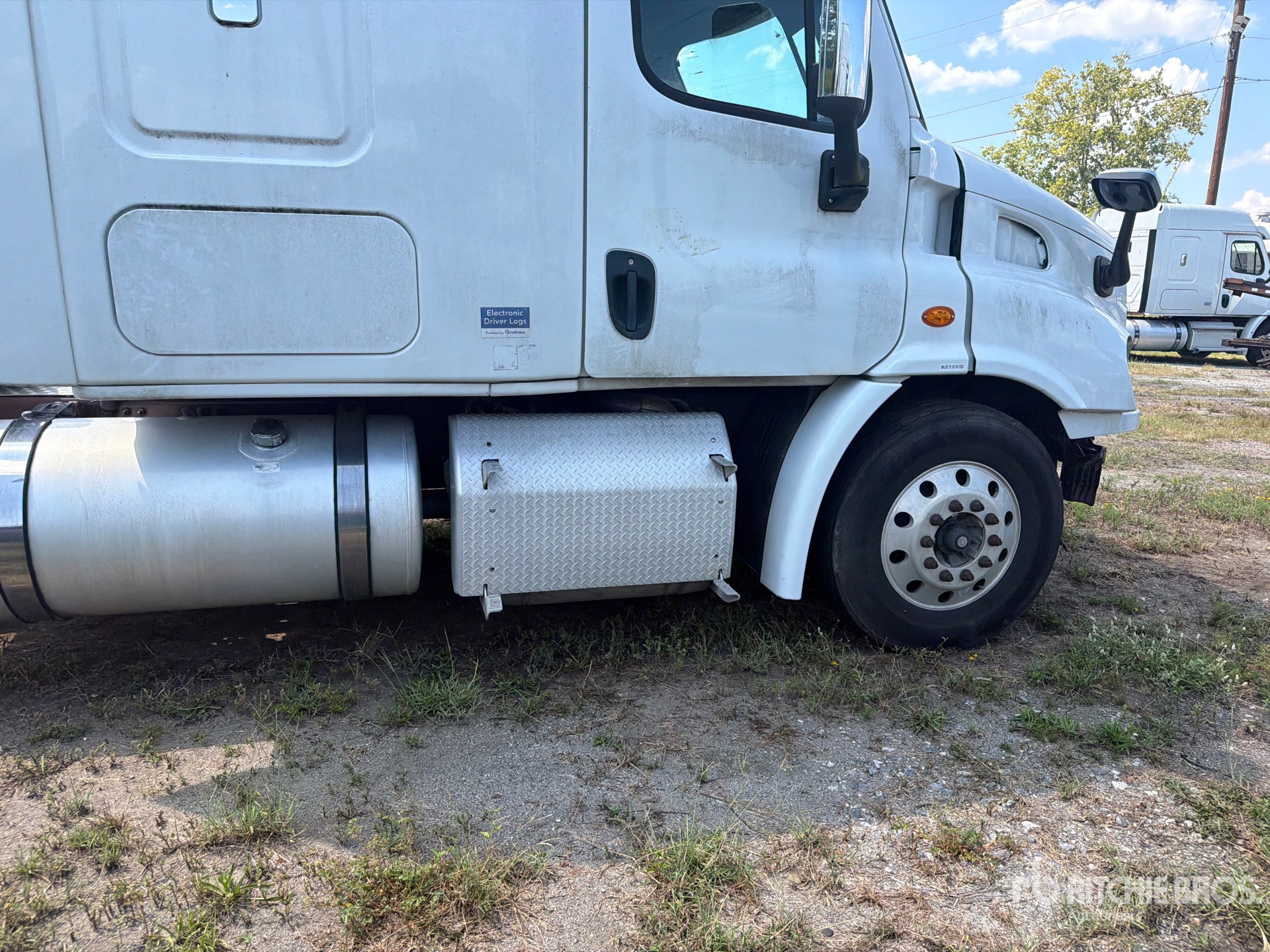 2015 Freightliner CASCADIA 113