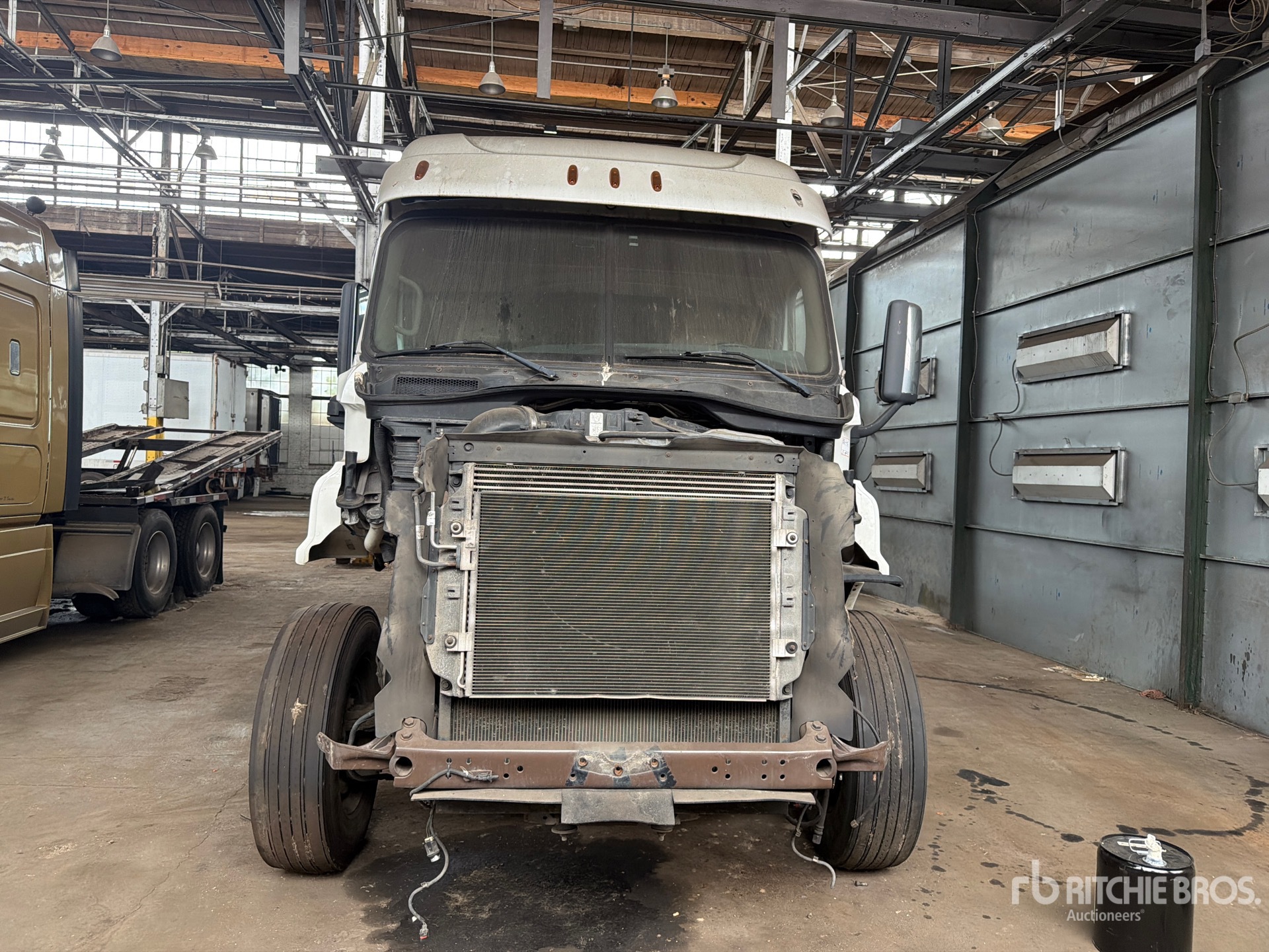2015 Freightliner CASCADIA 113