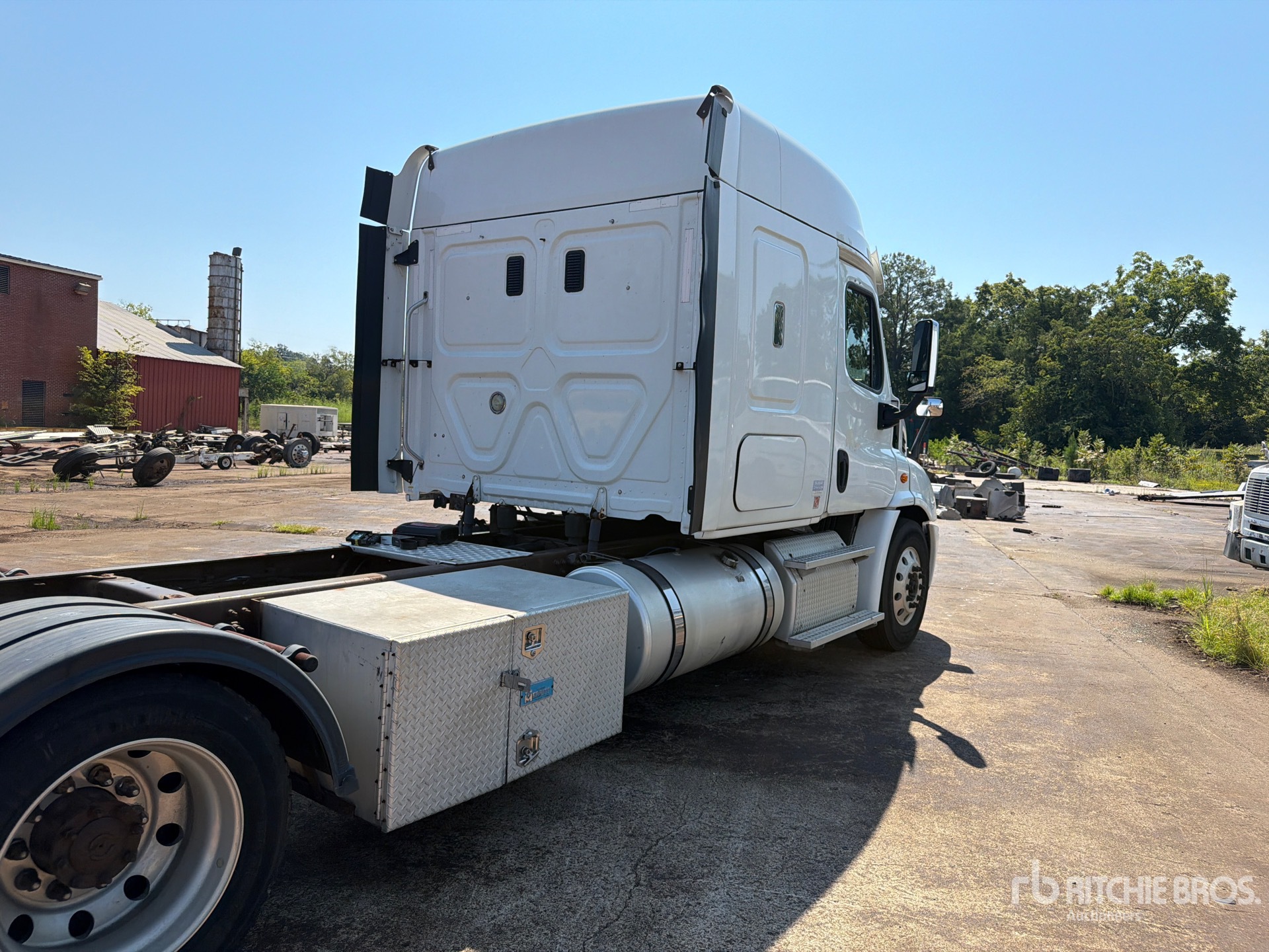 2015 Freightliner CASCADIA 113