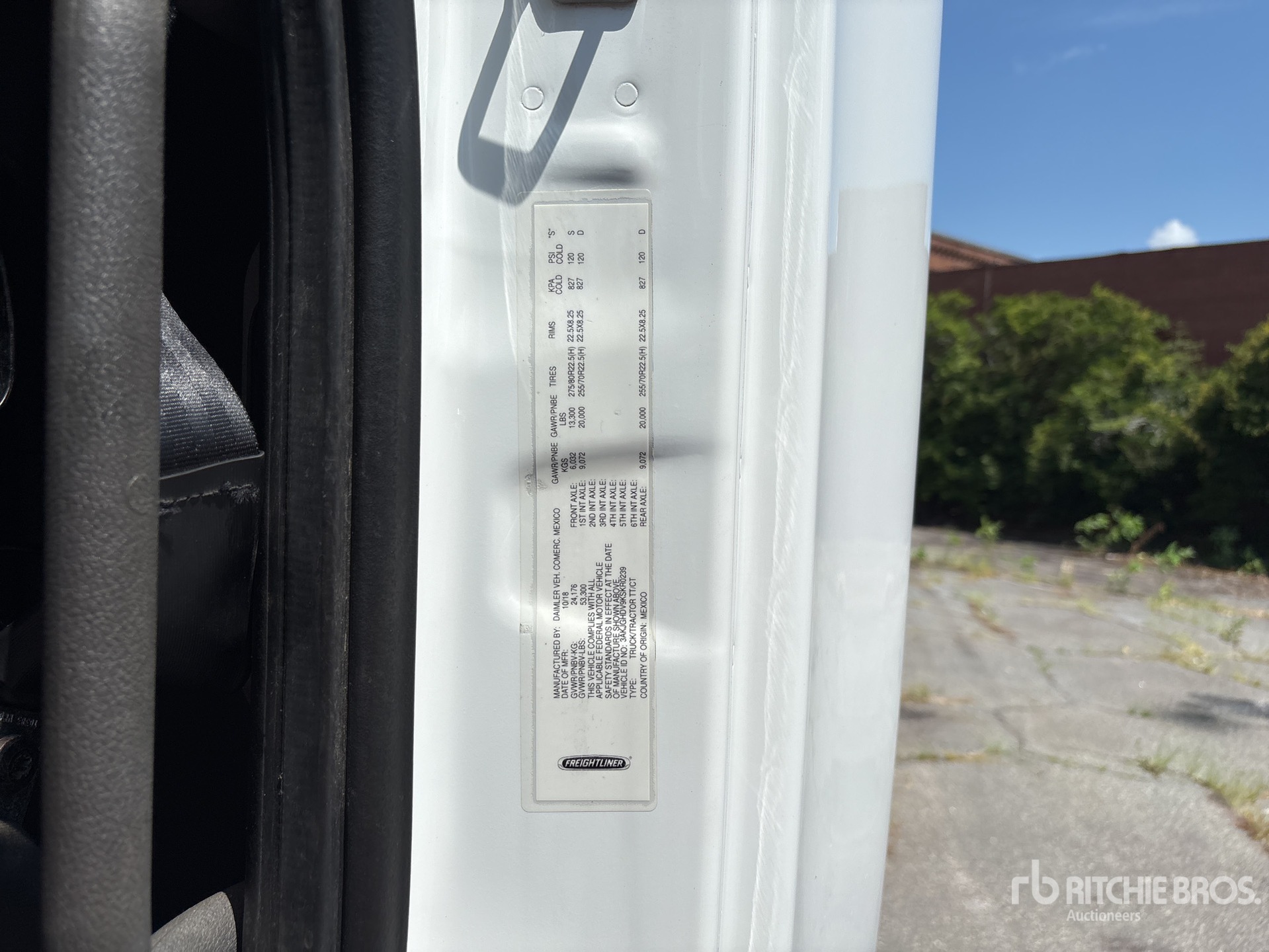 2019 Freightliner Cascadia 113