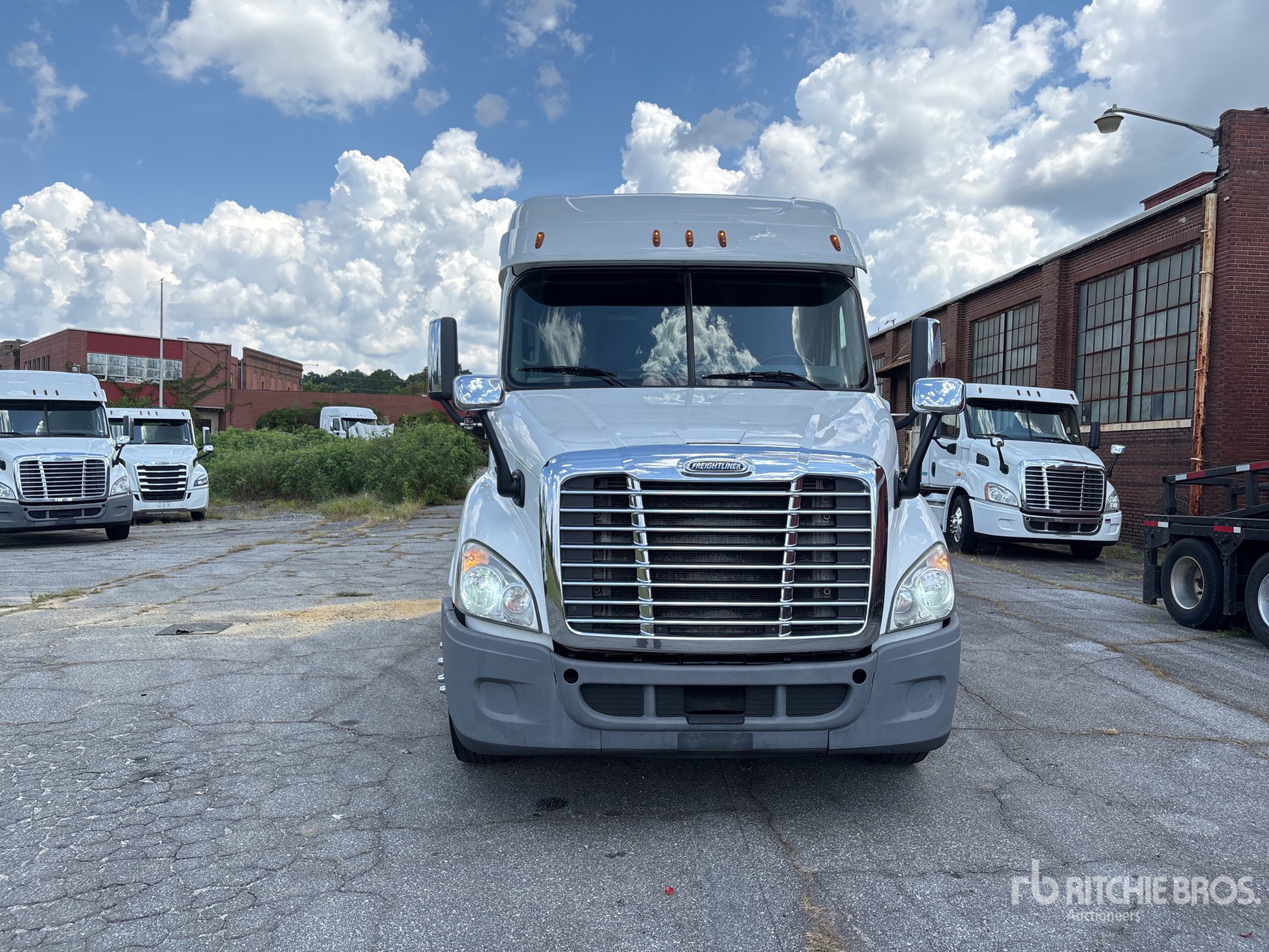 2019 Freightliner Cascadia 113