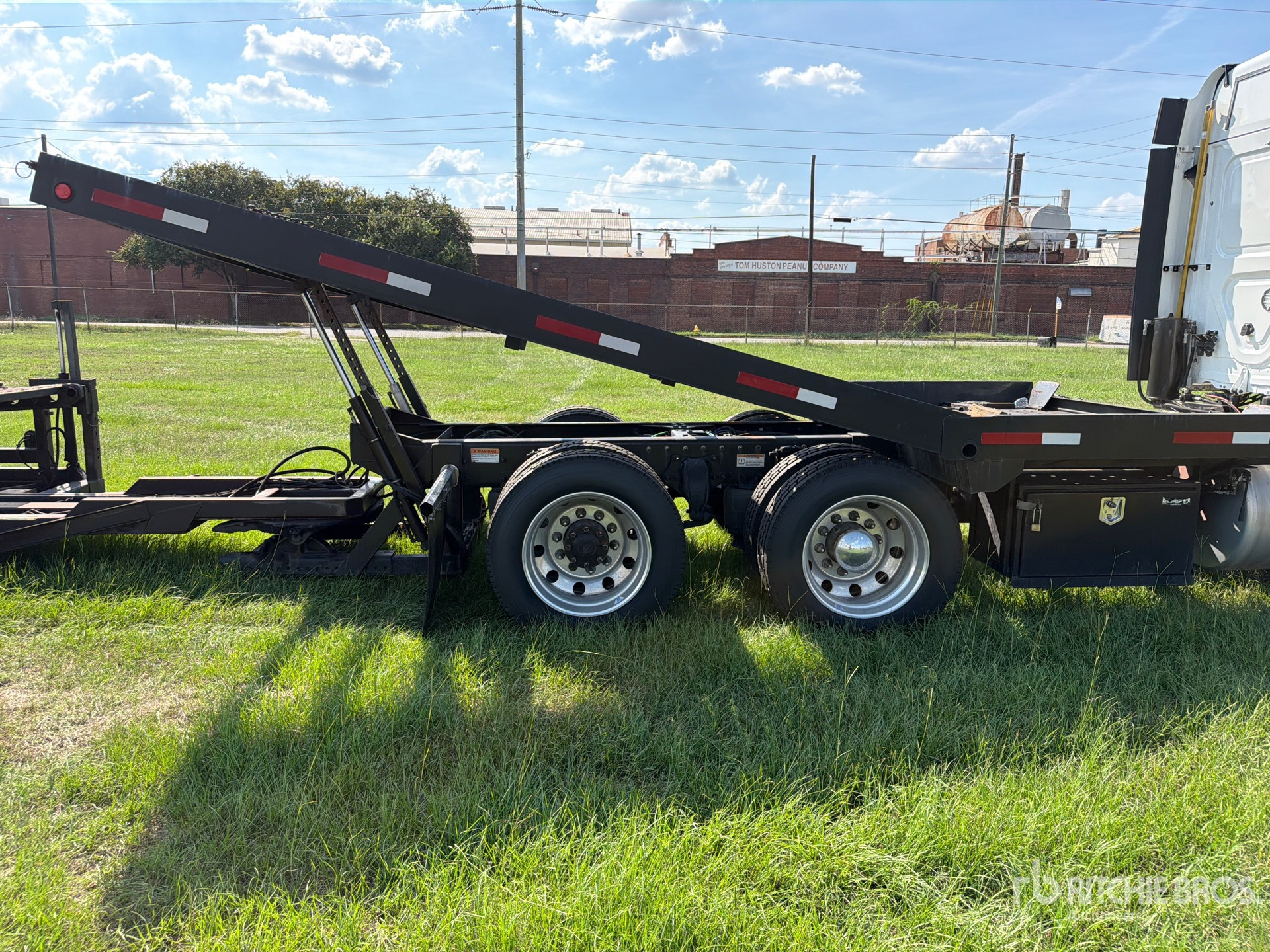 2020 Freightliner CASCADIA 113