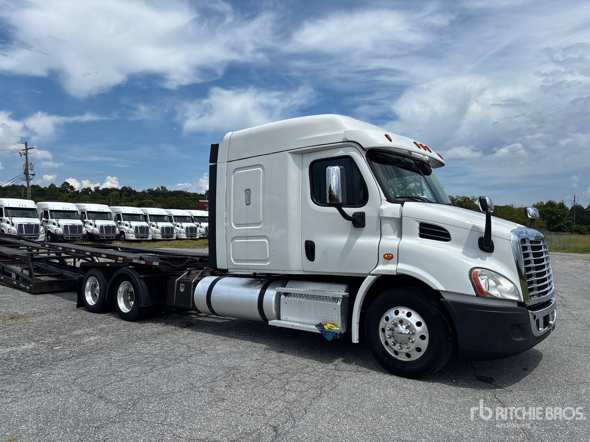 2020 Freightliner Cascadia 113