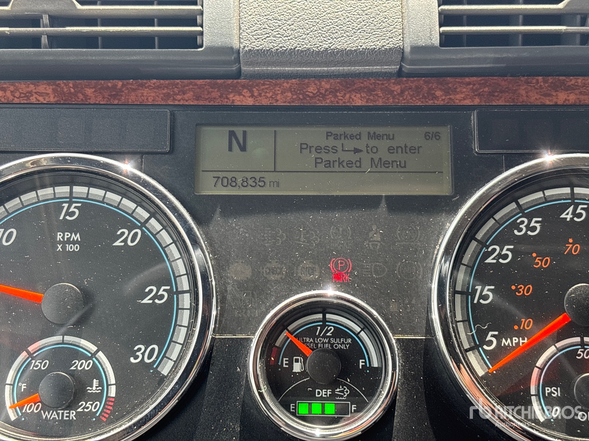 2020 Freightliner Cascadia 113