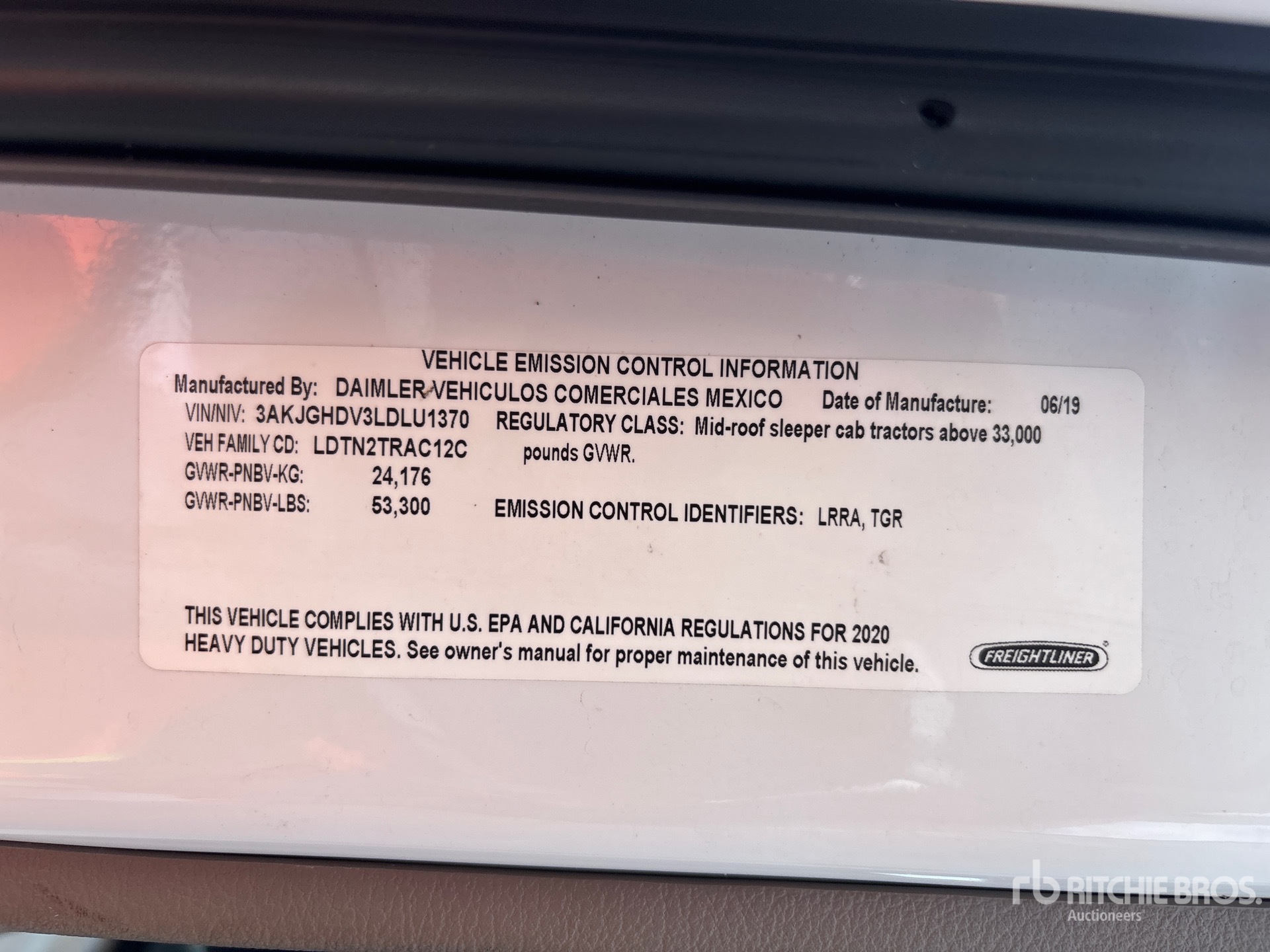 2020 Freightliner Cascadia 113