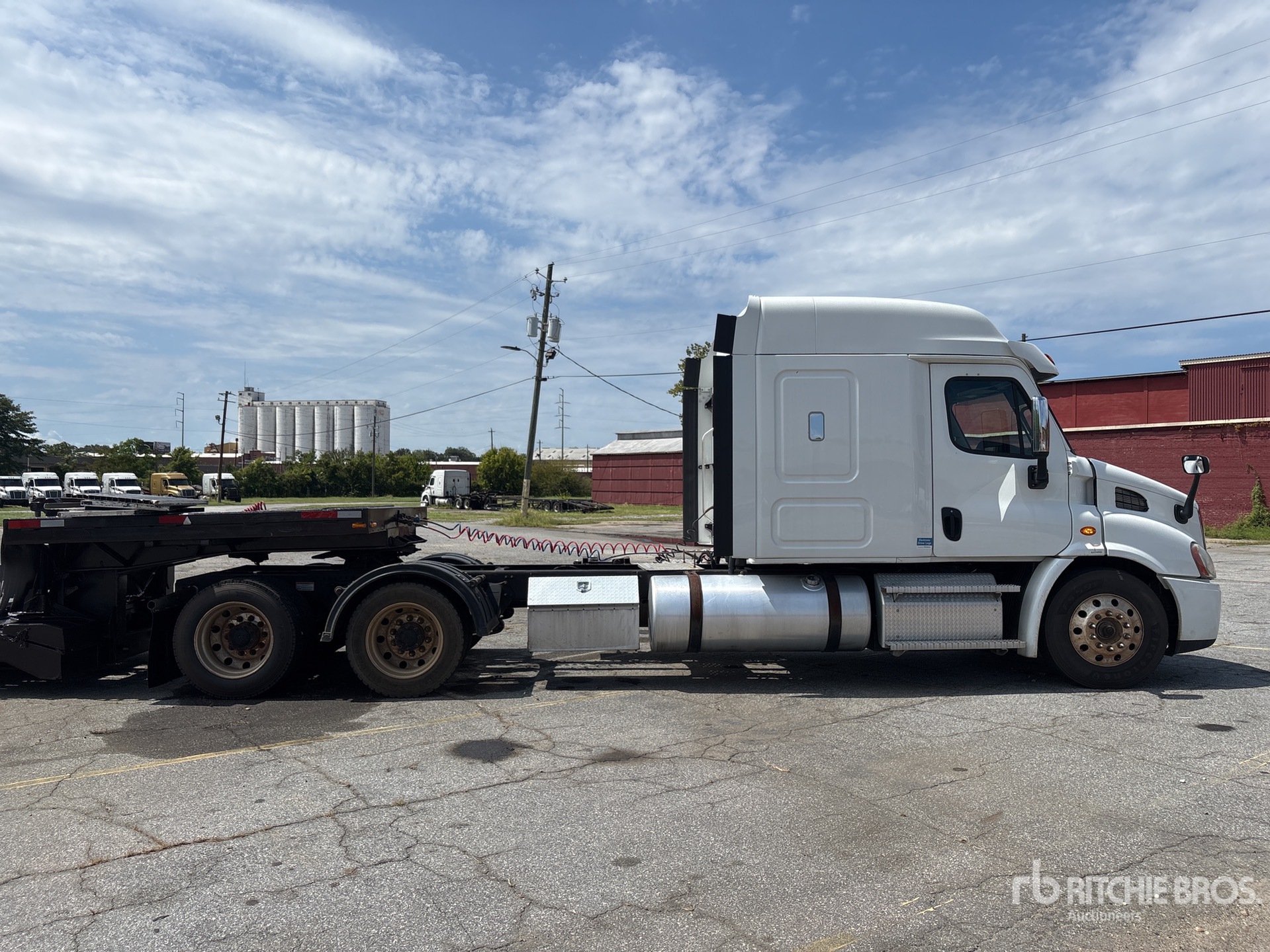 2020 Freightliner Cascadia 113