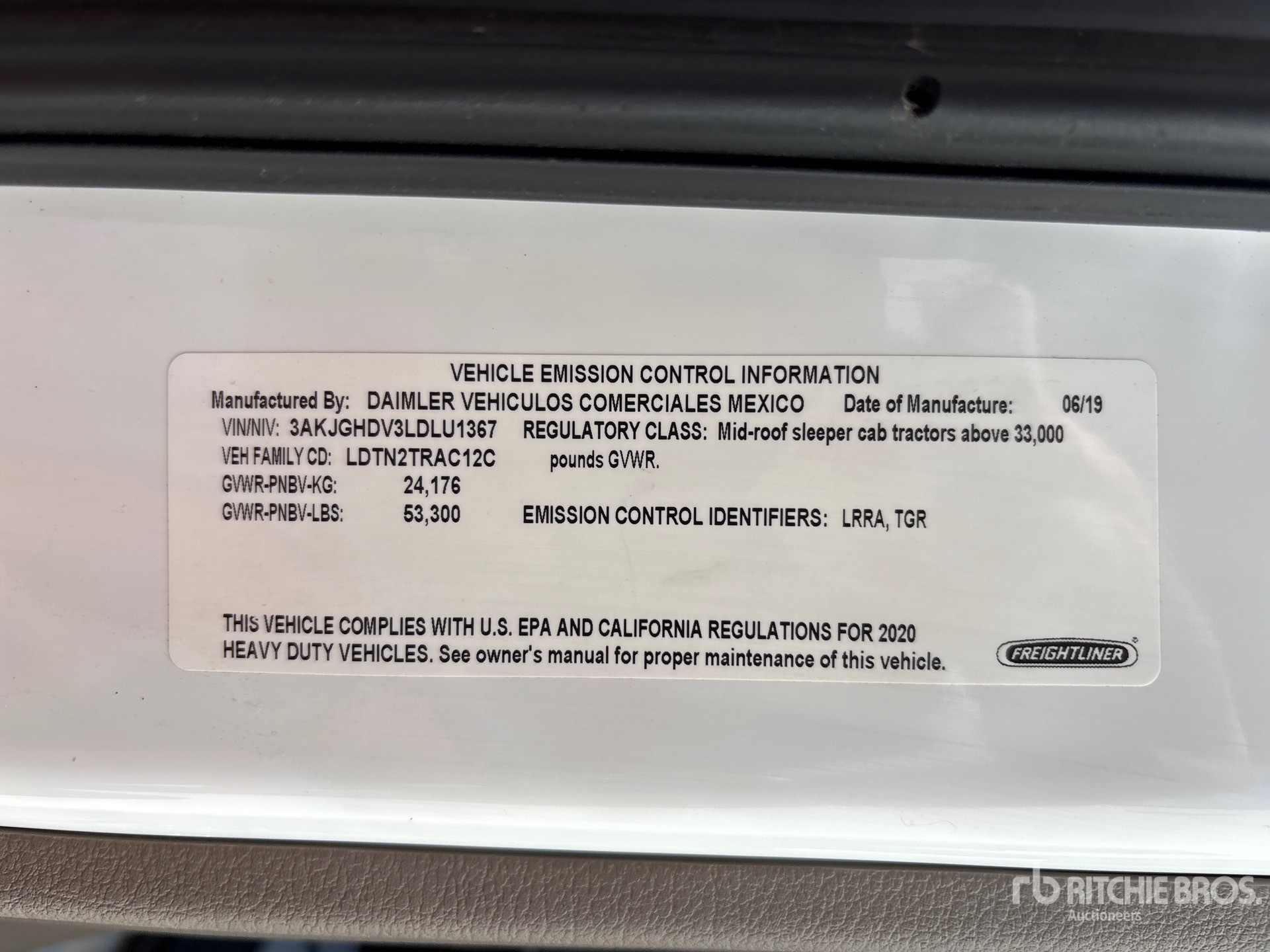 2020 Freightliner Cascadia 113