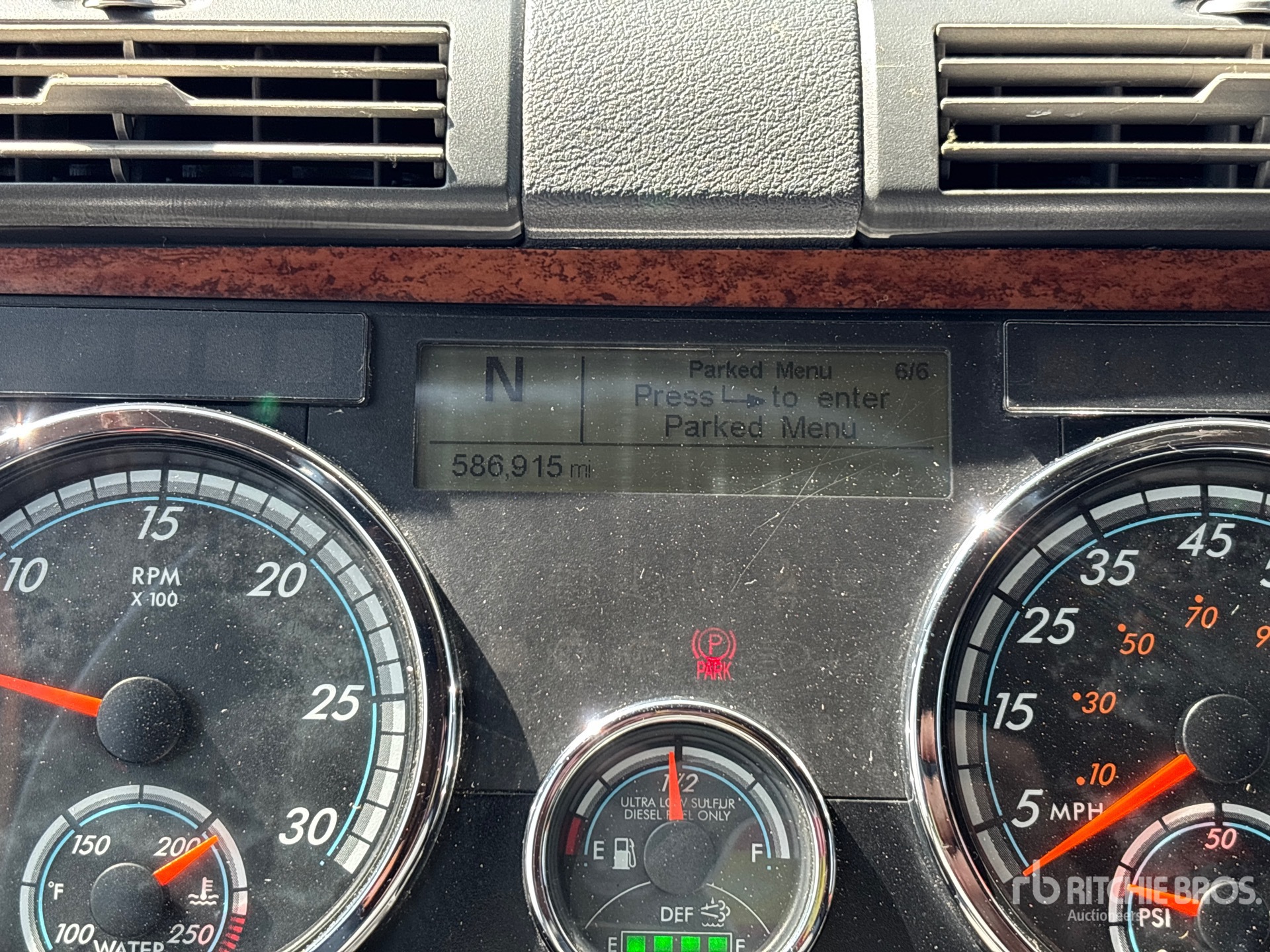 2019 Freightliner Cascadia 113
