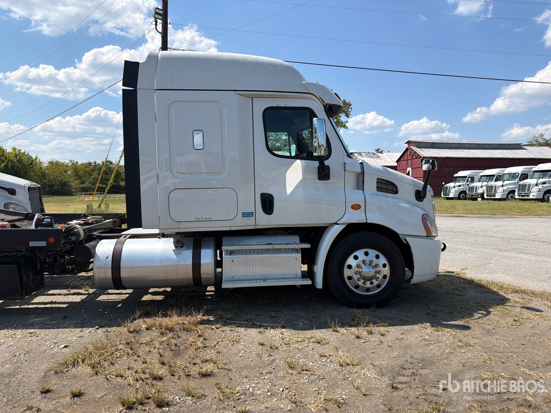 2019 Freightliner CASCADIA 113