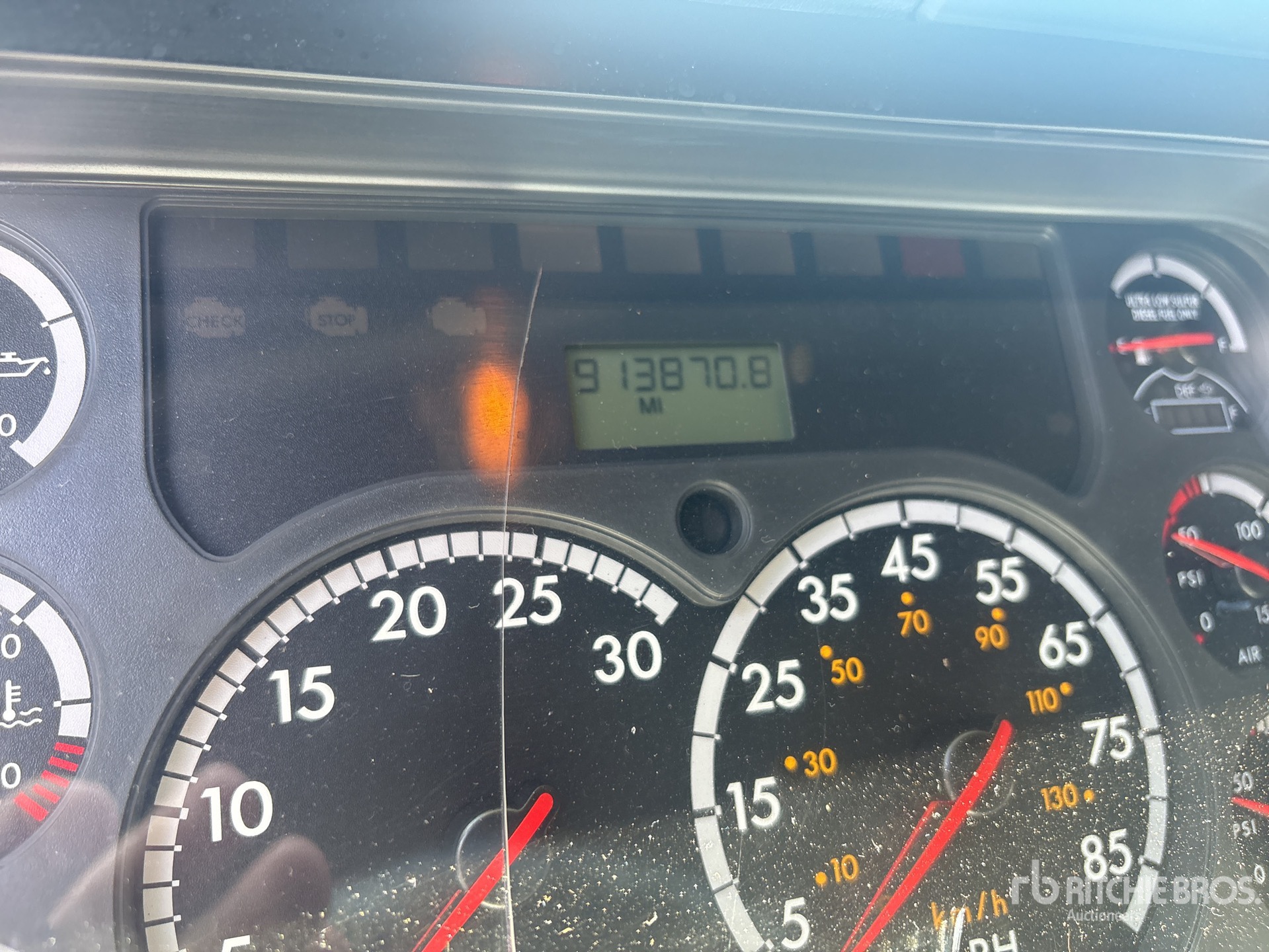 2015 Freightliner CASCADIA 113