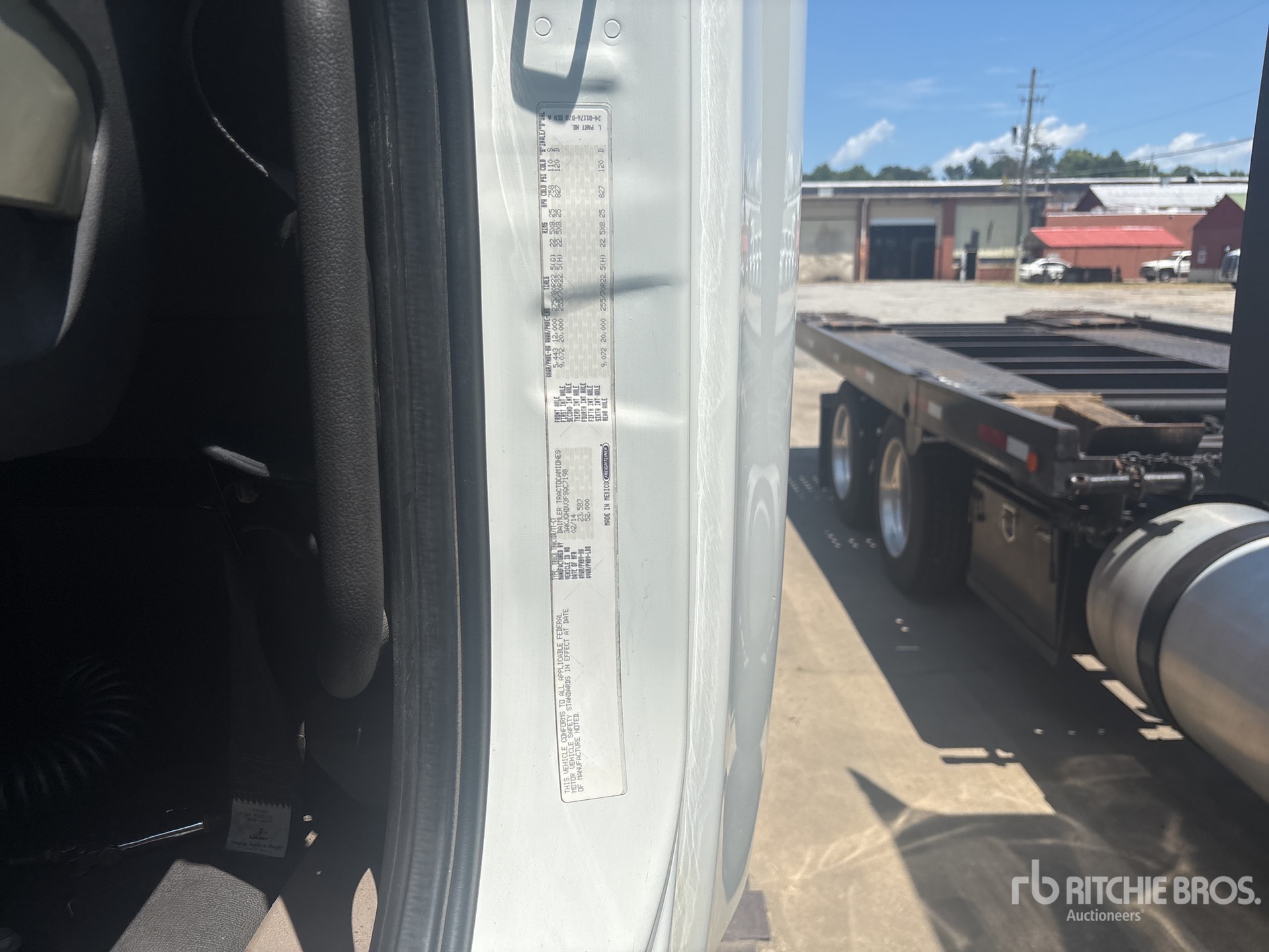 2015 Freightliner CASCADIA 113